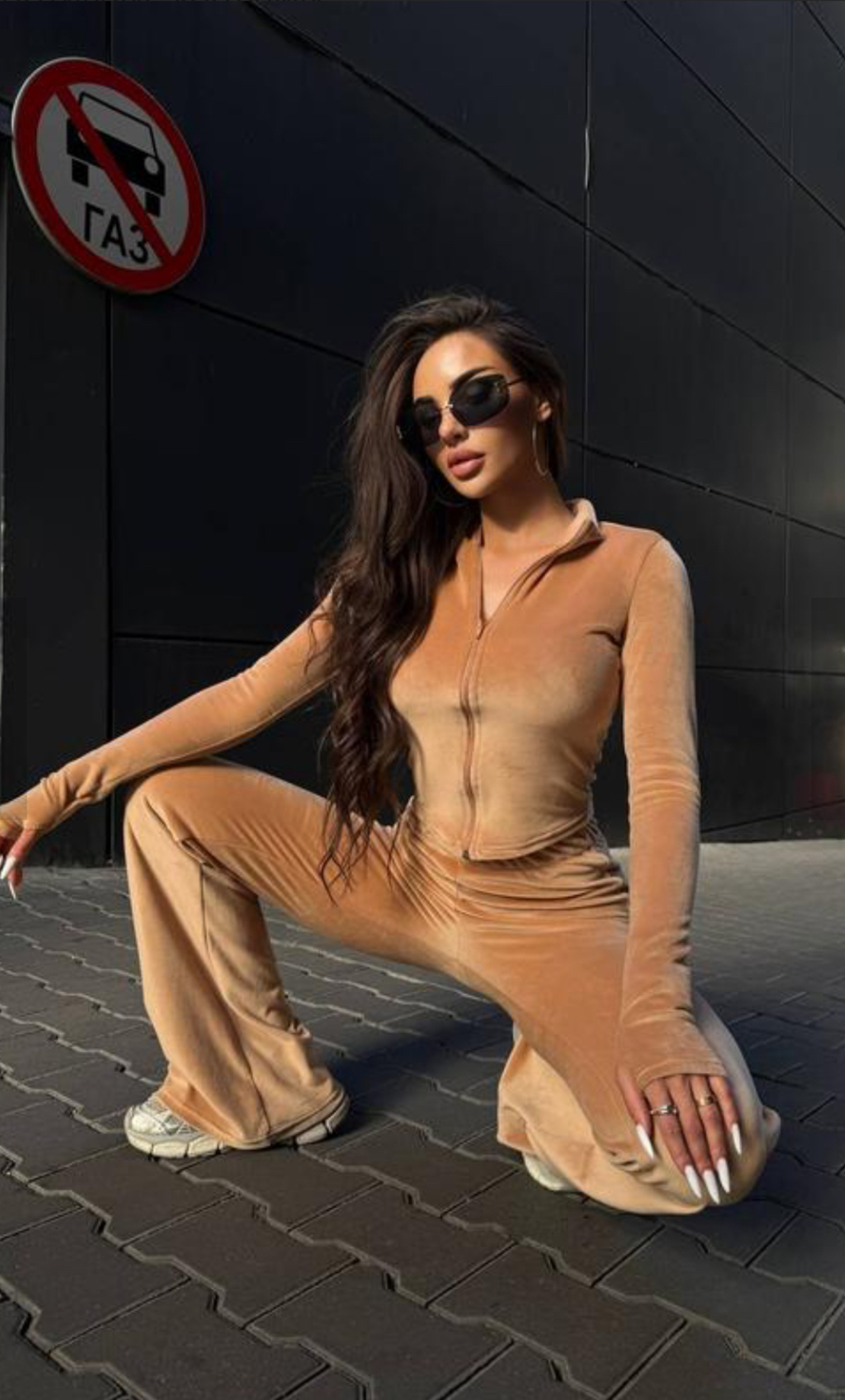 Velour Chic  Beige - спортен екип от кадифе