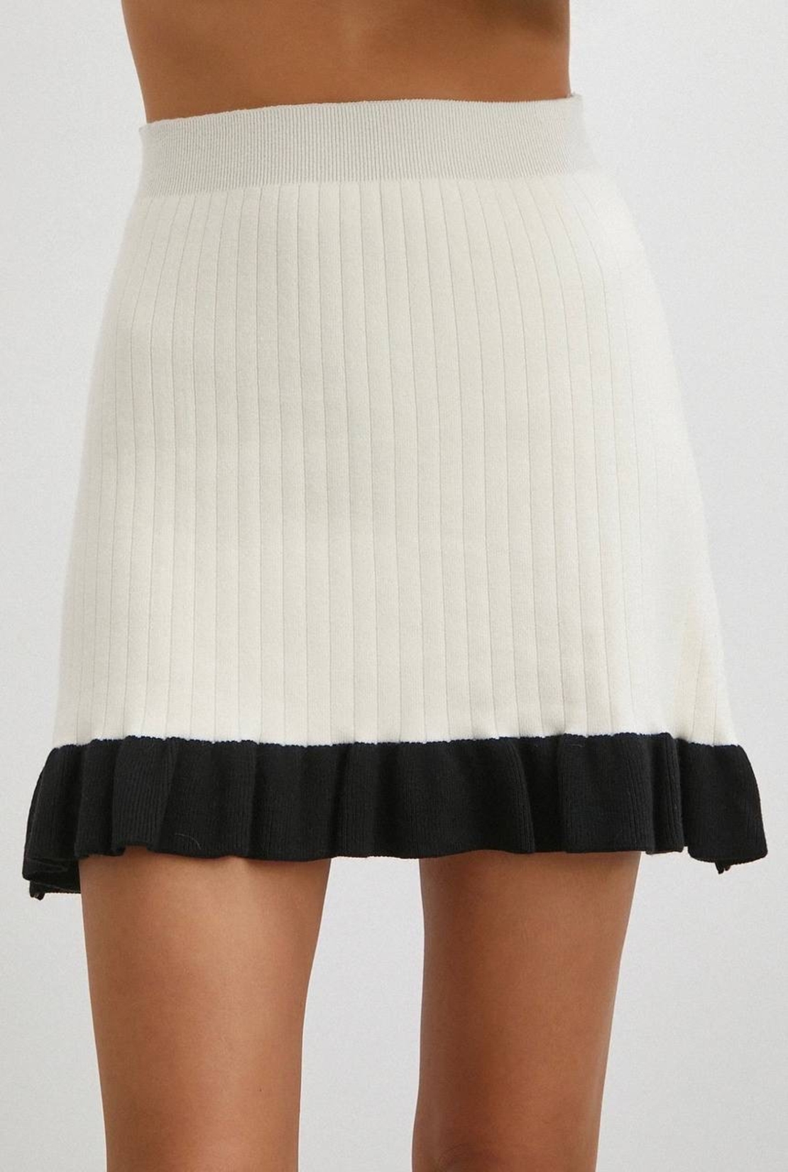 Жилетка и пола „Monochrome Chic“ Ecru