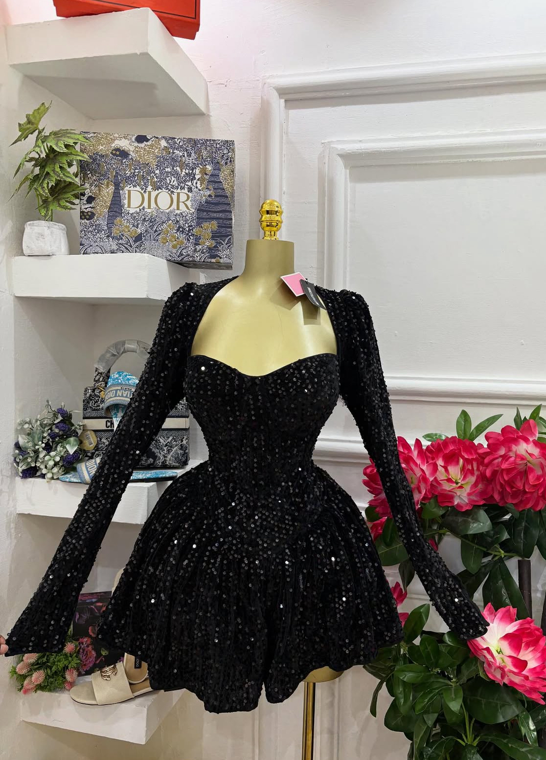 Рокля „Shimmer Bloom“ – Къса празнична рокля с пайети