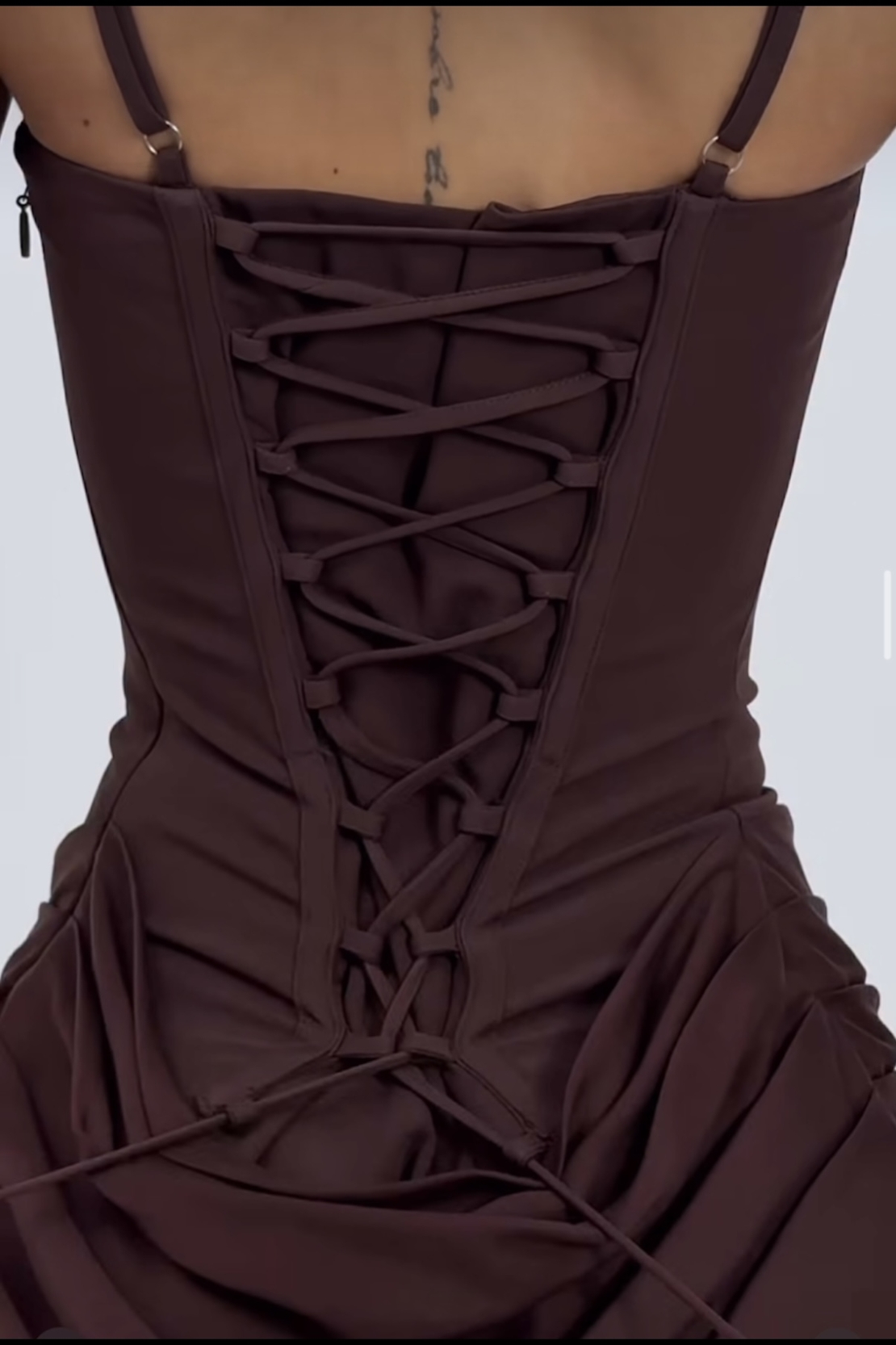 “Mocha Sculpt” Рокля
