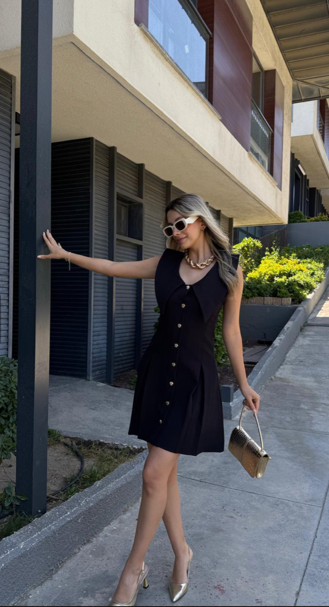 Luxe Dress в Черно