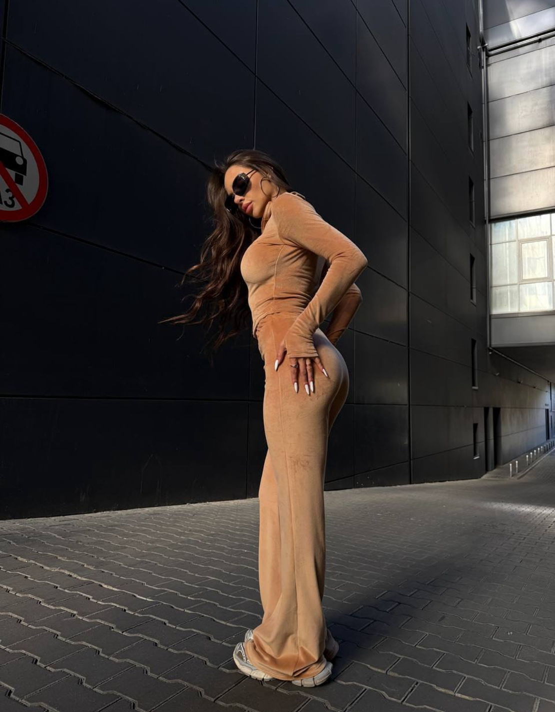 Velour Chic  Beige - спортен екип от кадифе