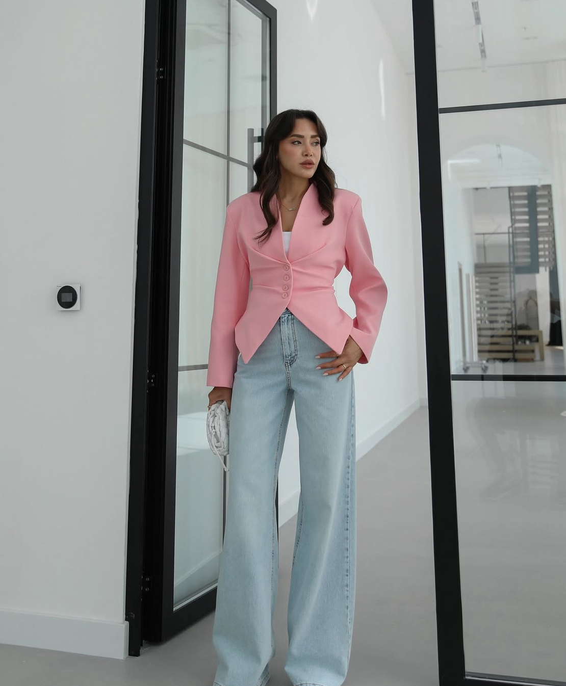 “Mona” Елегантно сако с връзка на гърб