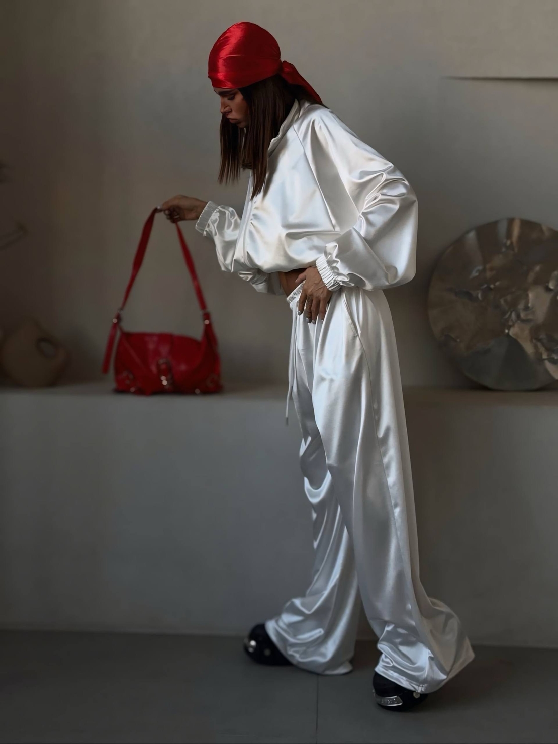 “ LUXE SATIN “ – Дамски сатенен спортен комплект 2 части