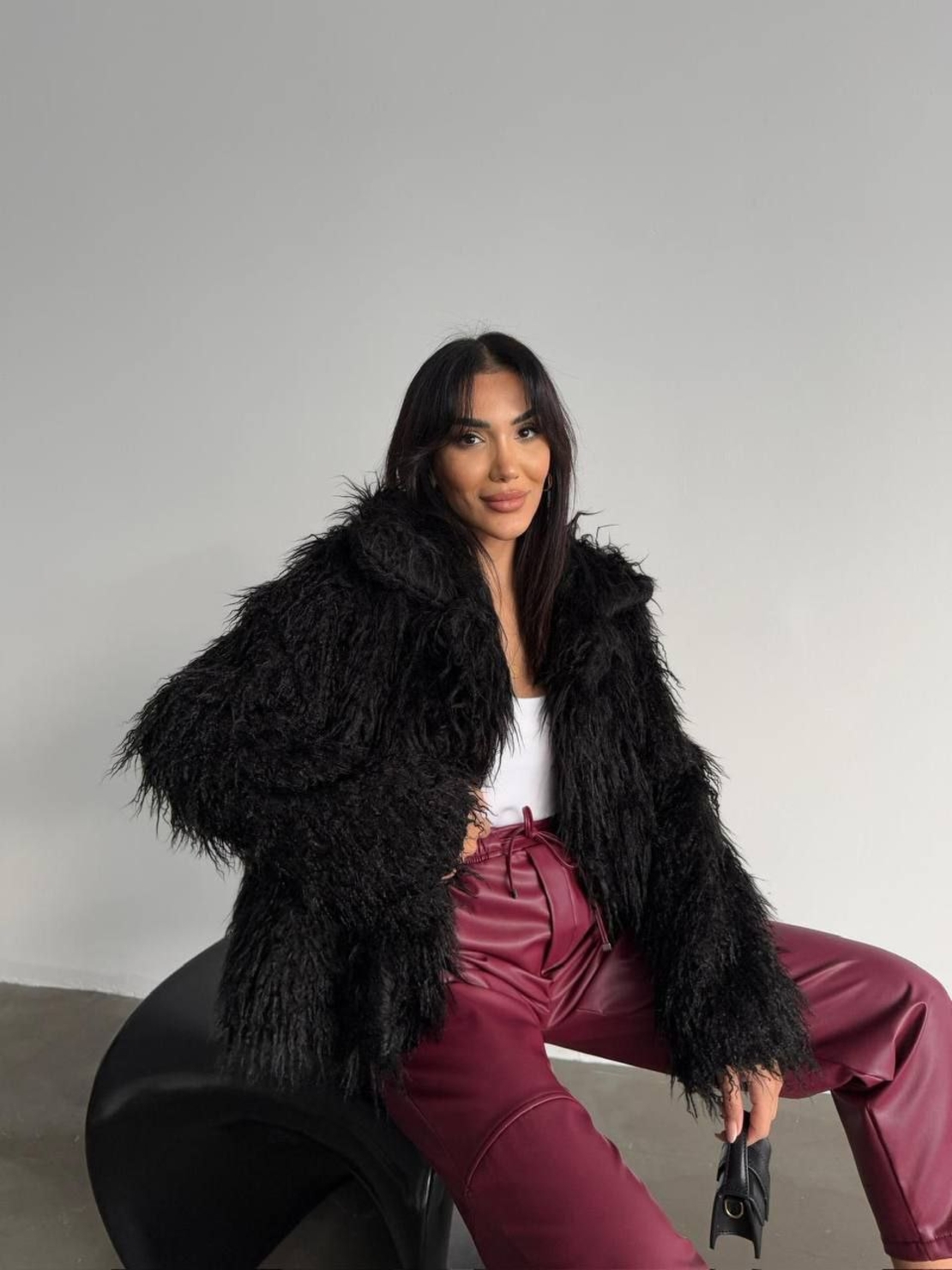 Дългокосместа Лама- палто Black