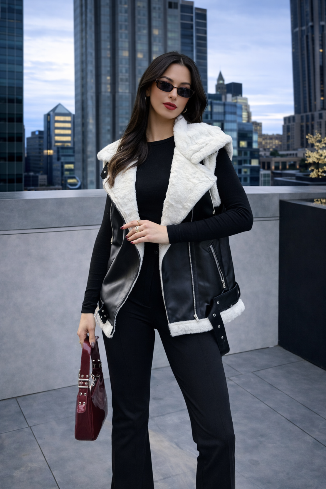 Winter Glow – топъл и стилен кожен елек