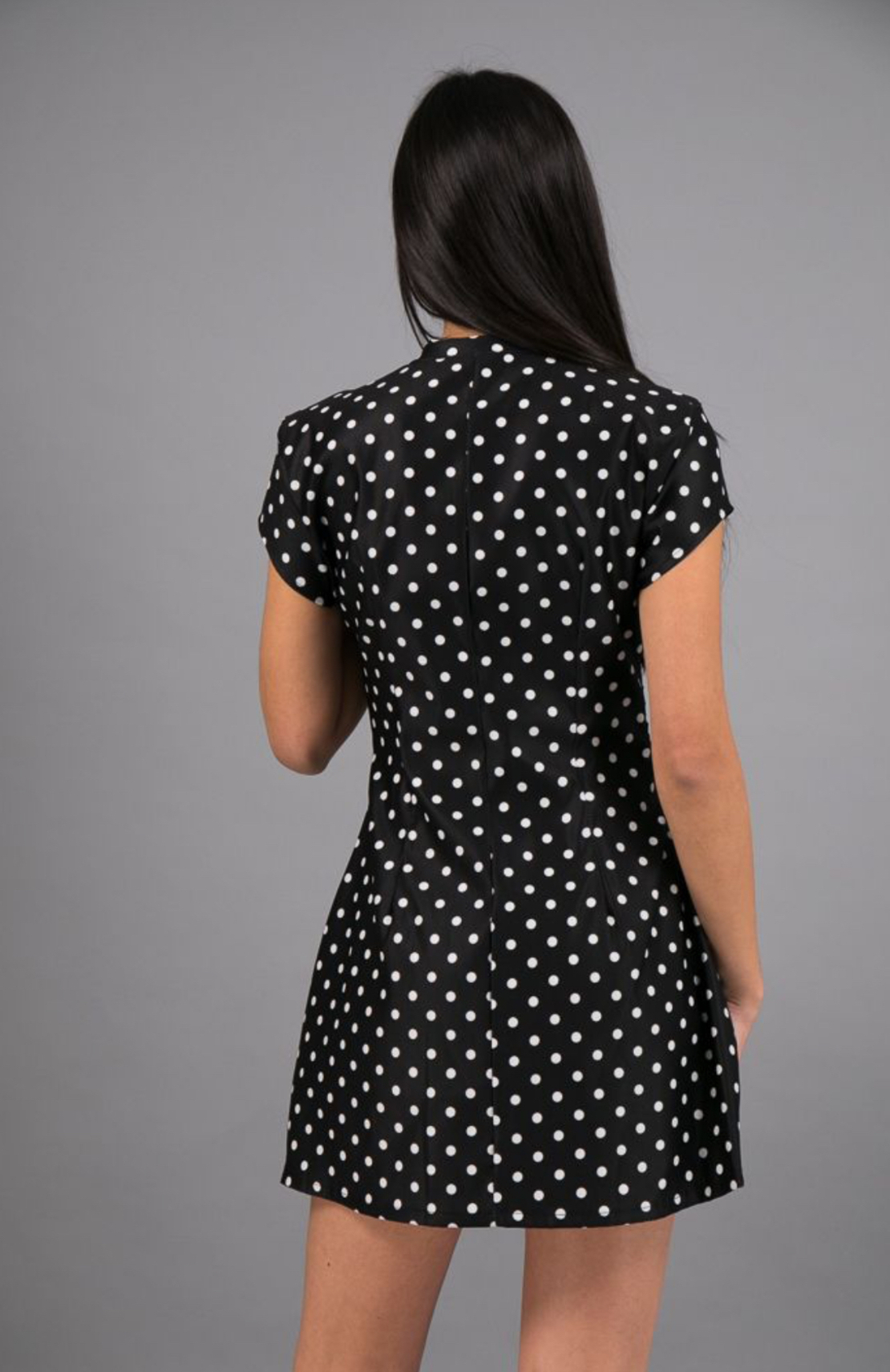 “Paris Chic” black - Елегантна рокля на точки с връзка