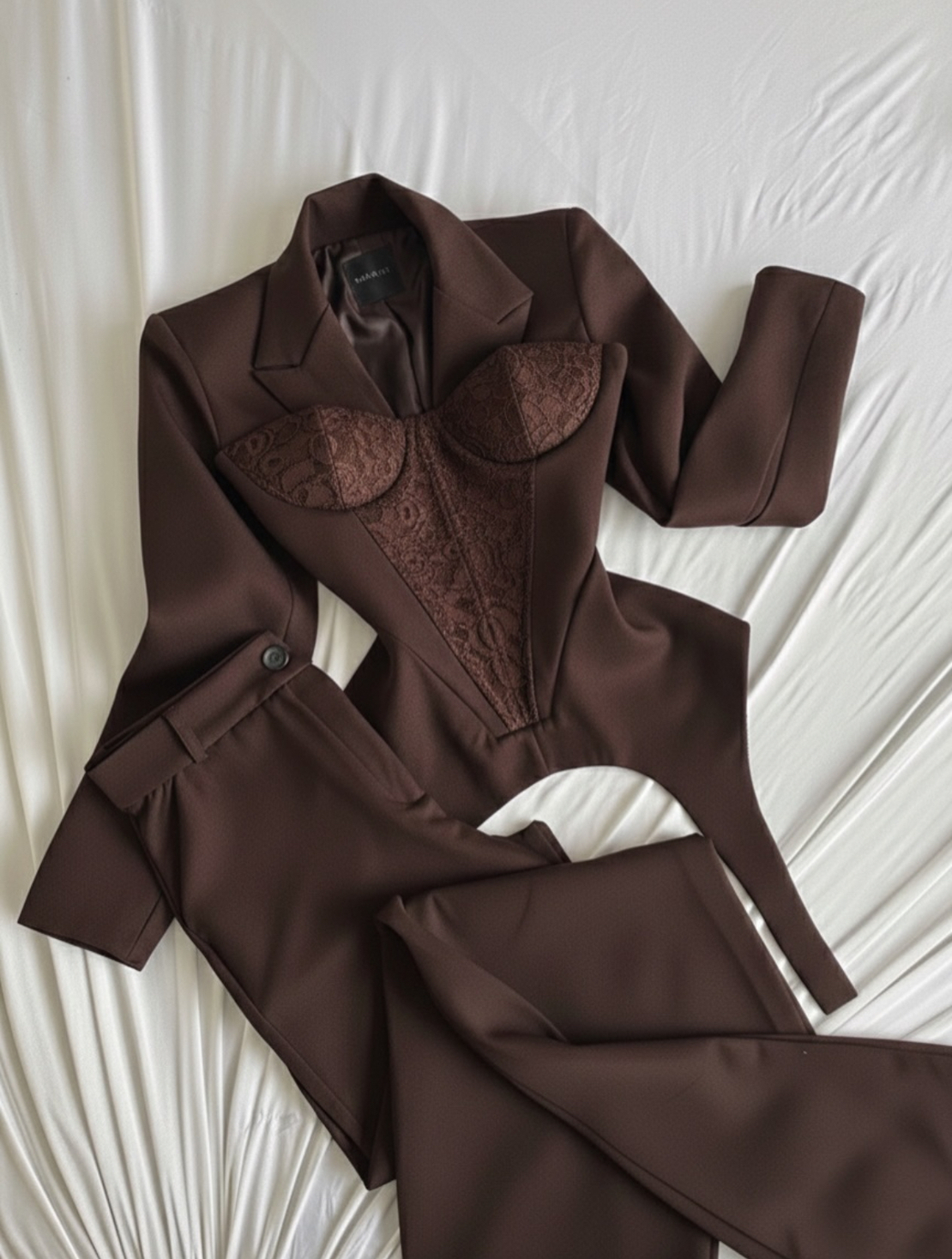 “Chocolate Muse” – Костюм от сако, корсет и панталон