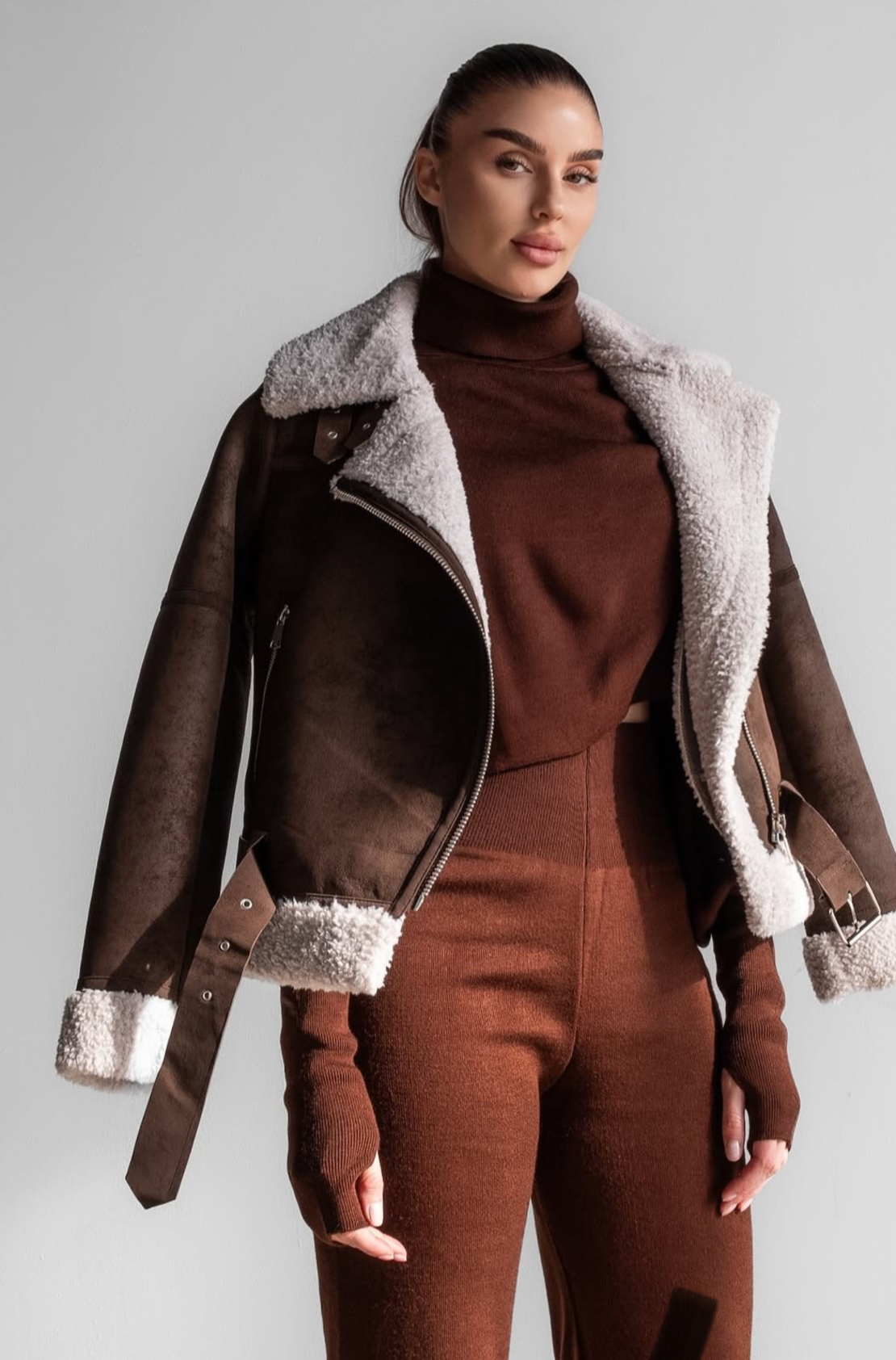 Mocha Cozy Elegance Set - плетен комплект с пуловер и панталон