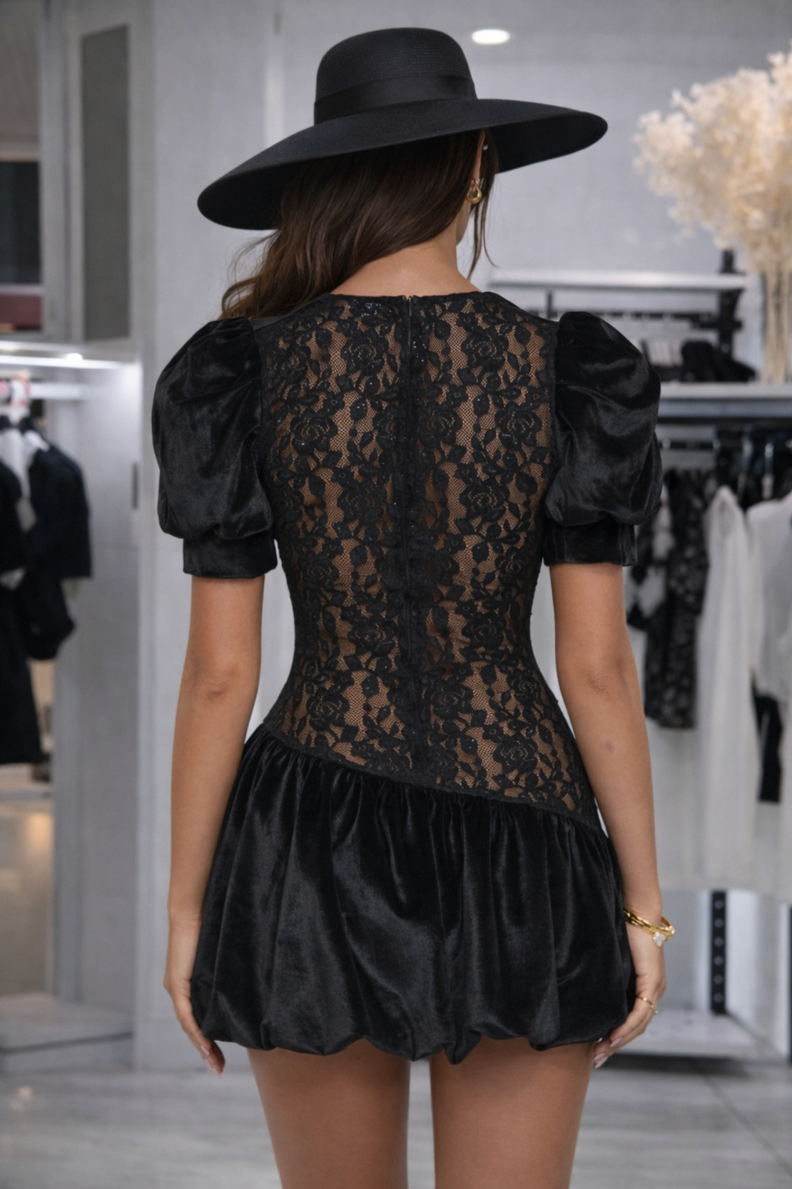 Velvet Lace  Мини черна рокля