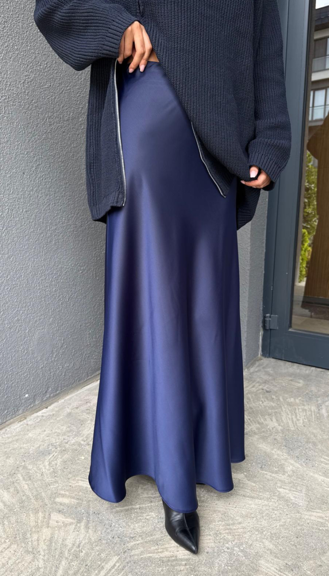 Дълга сатенена пола blue