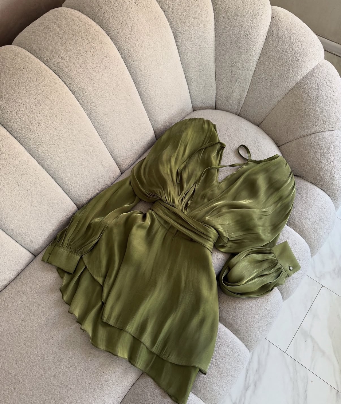 “ Ariana” green – Елегантна шифонена рокля