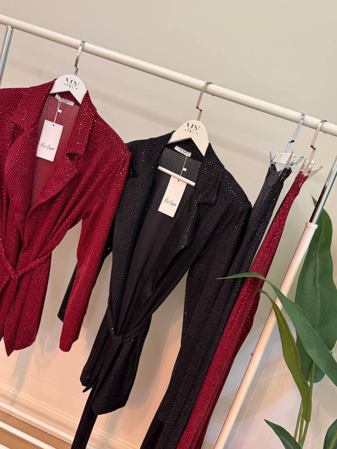 “Shine Party Suit” Black – Елегантен костюм с пайети