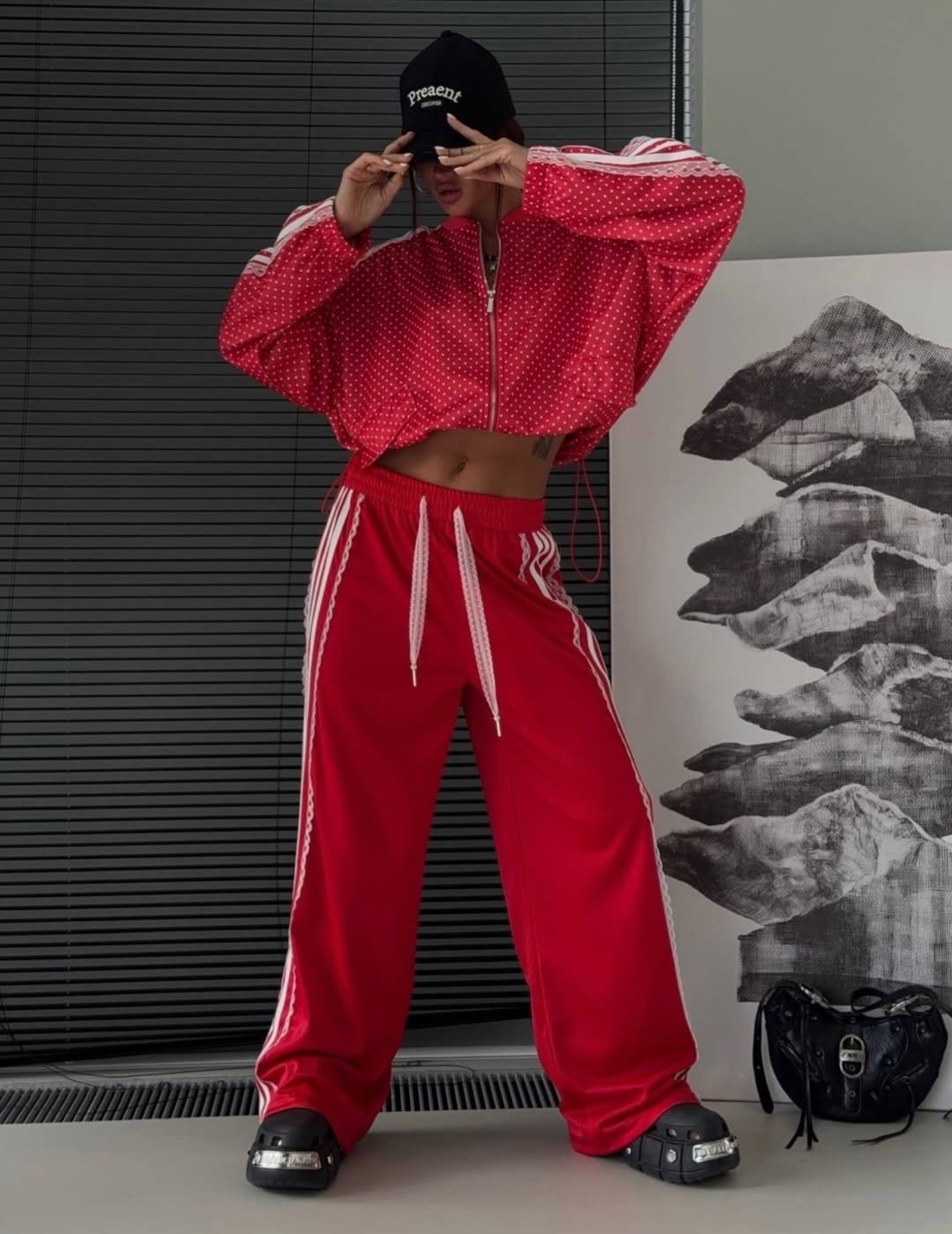 “ Bella “ red - спортен екип  с дантела
