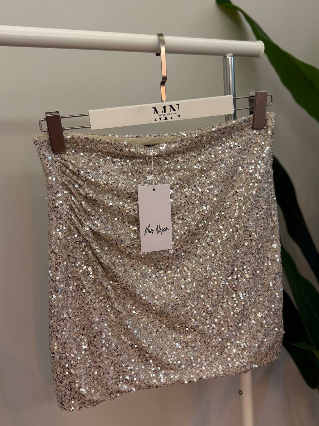 Къса блестяща пола Glam Beige