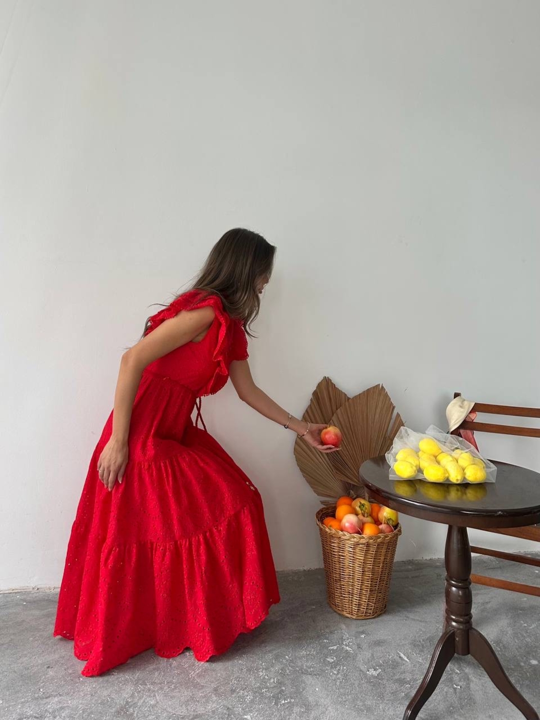 Дълга рокля с английска бродерия Red