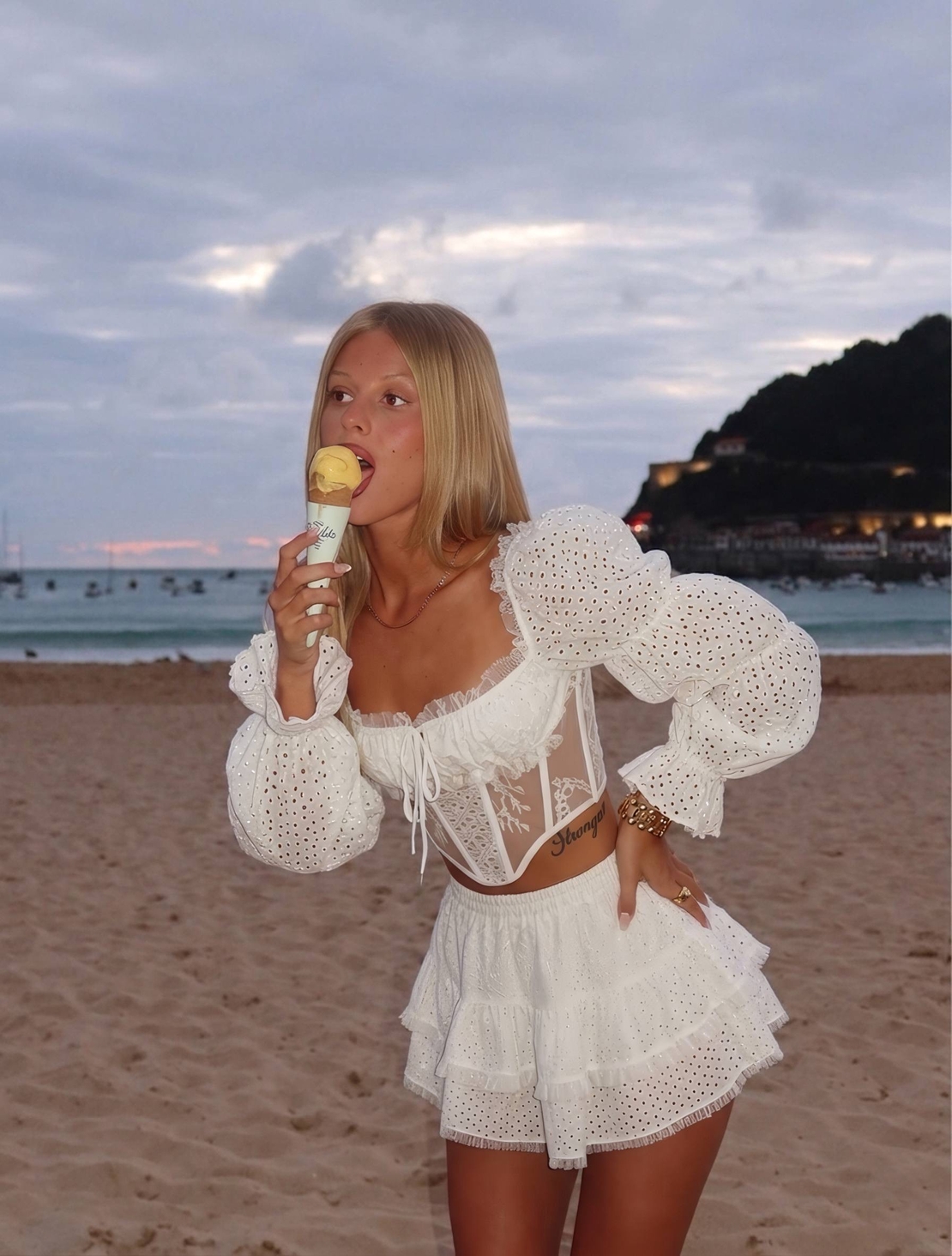 “ White Breeze Corset Set” сет две части