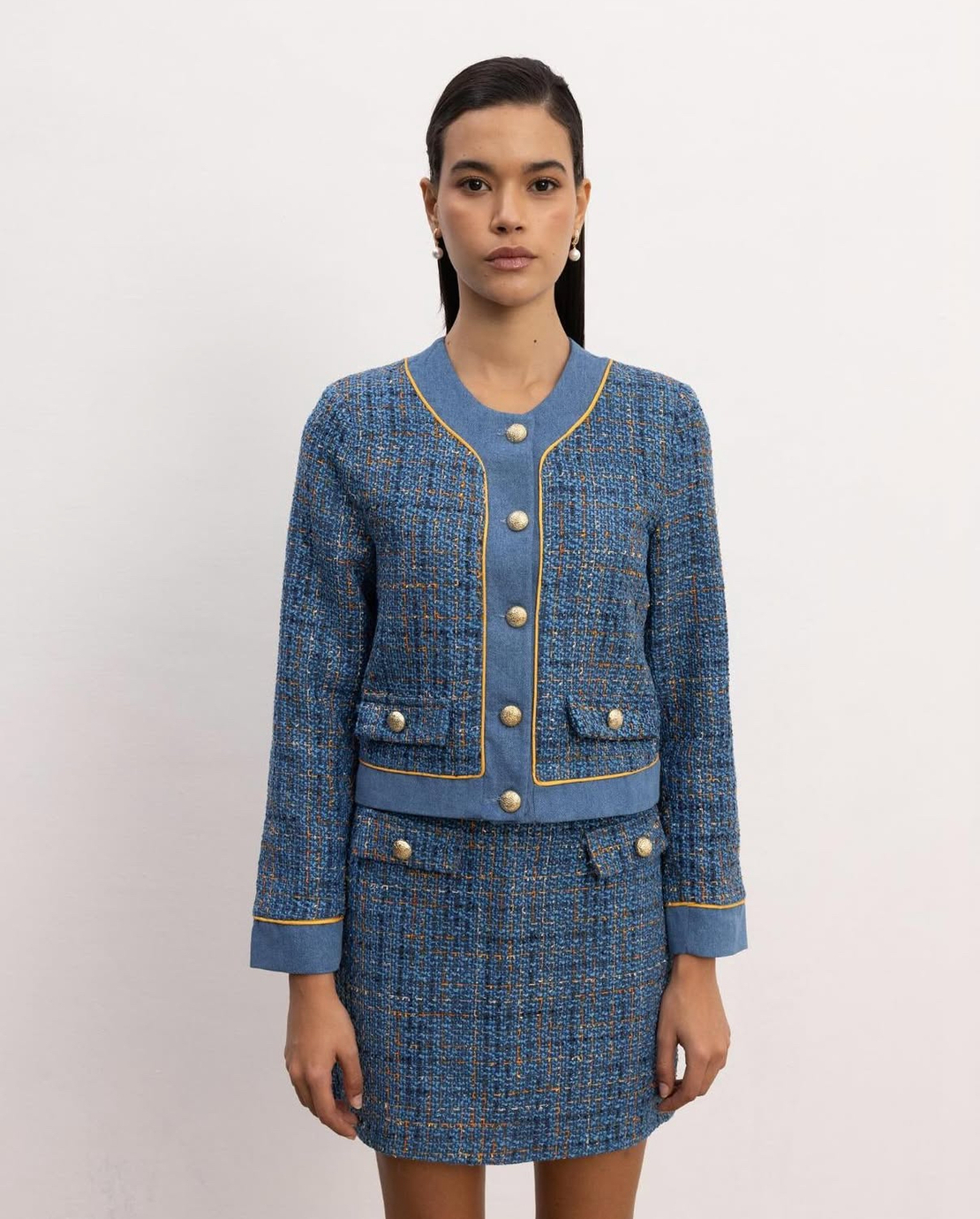 Дамски костюм Букле  „Blue Charm“ – сако и пола