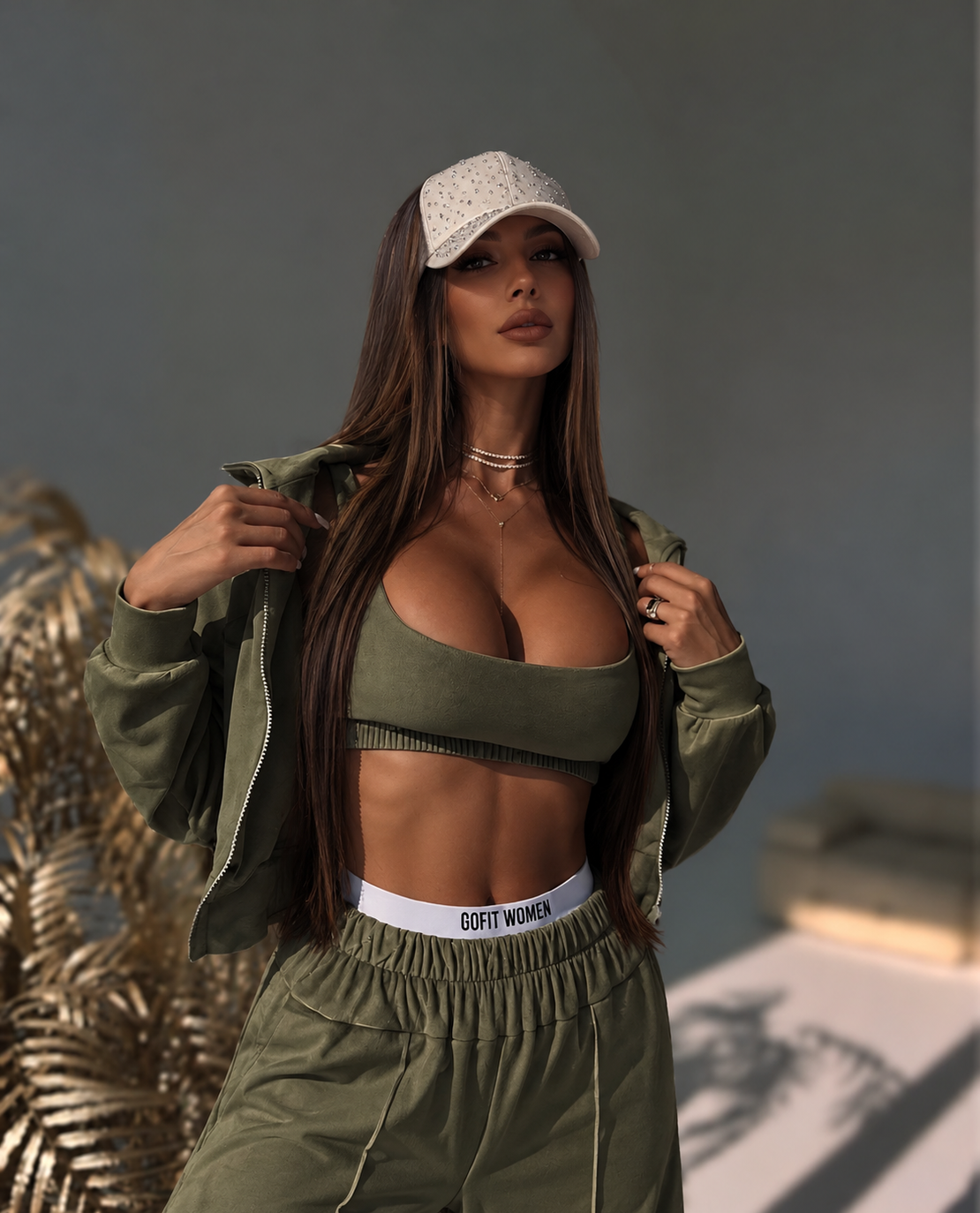 “ Rose Set “ kakhi - спортен екип от велур – 3 части