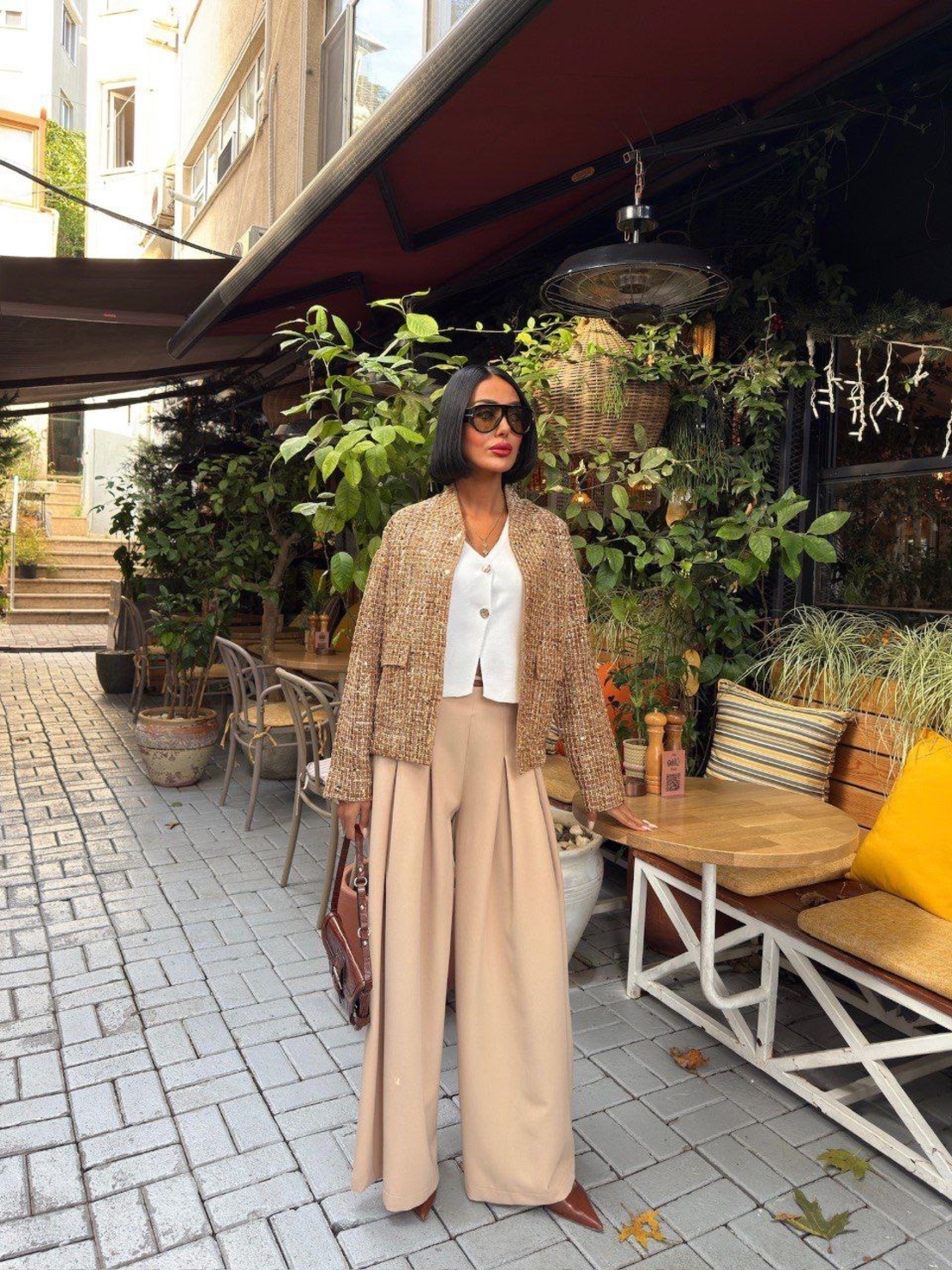 Златен бомбър/яке с пайети