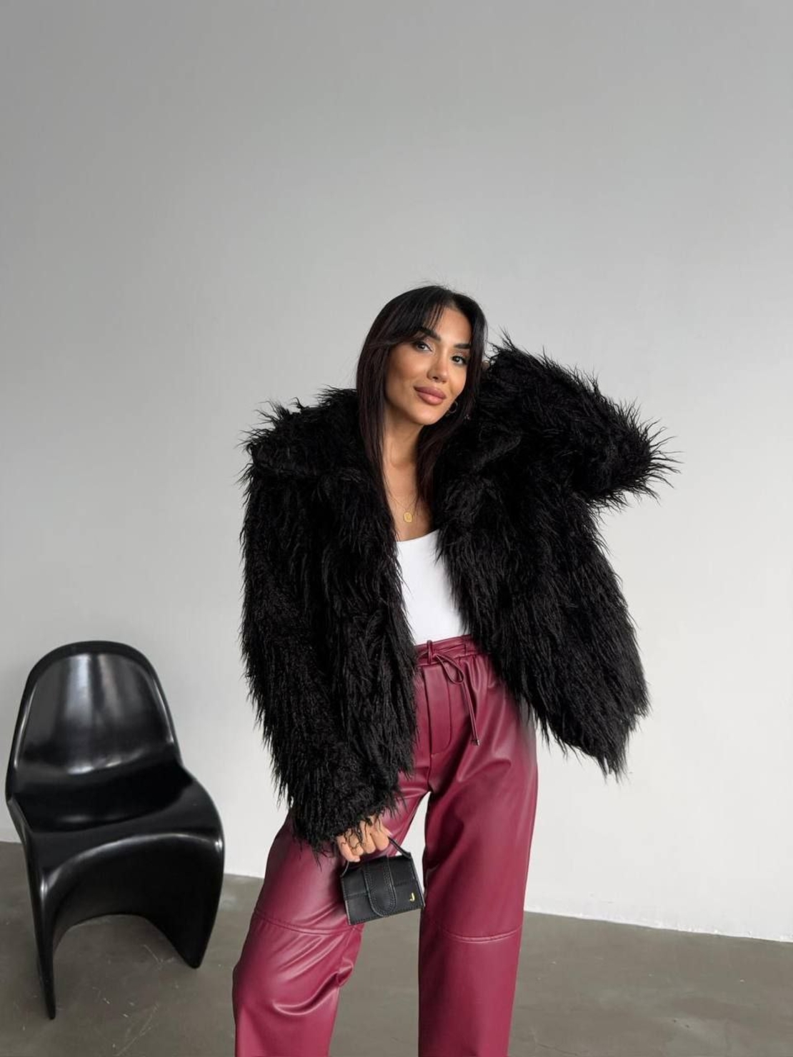 Дългокосместа Лама- палто Black