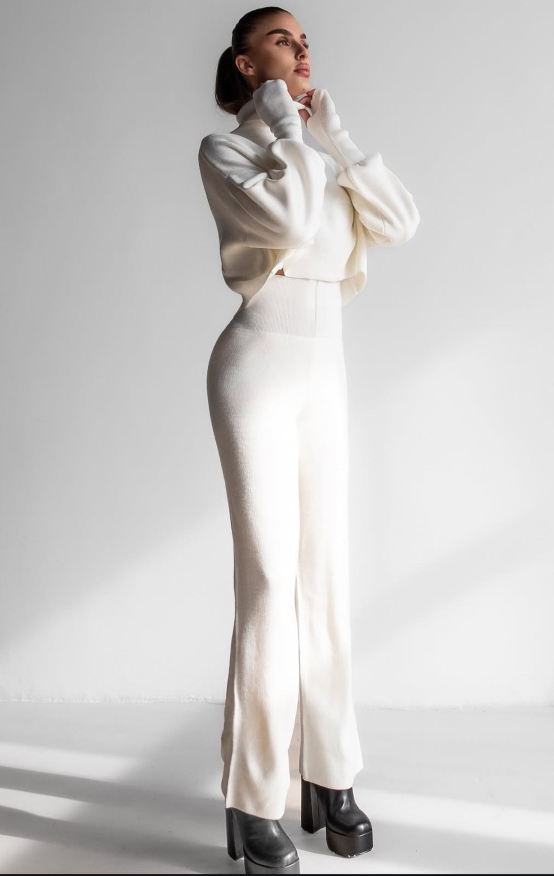 Cozy Elegance Set Ekru - плетен комплект с пуловер и панталон