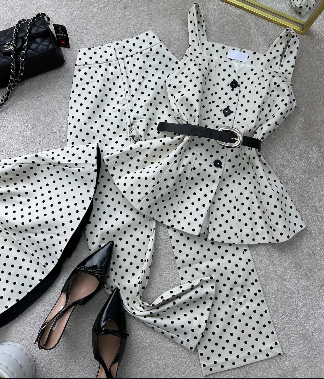 “Monaco” white - Елегантен комплект на точки с колан