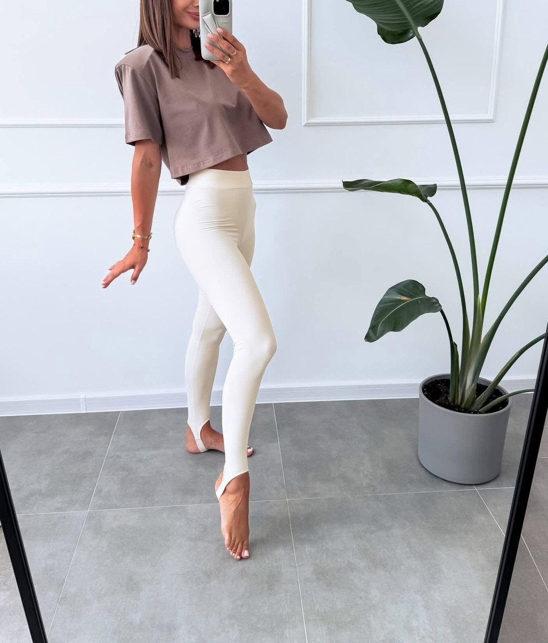 ShapeFlex Ekru – спортно-елегантен клин