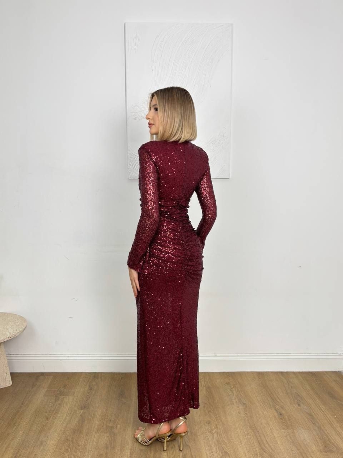 Starlight Elegance Burgundy– Дълга рокля с пайети и предна цепка