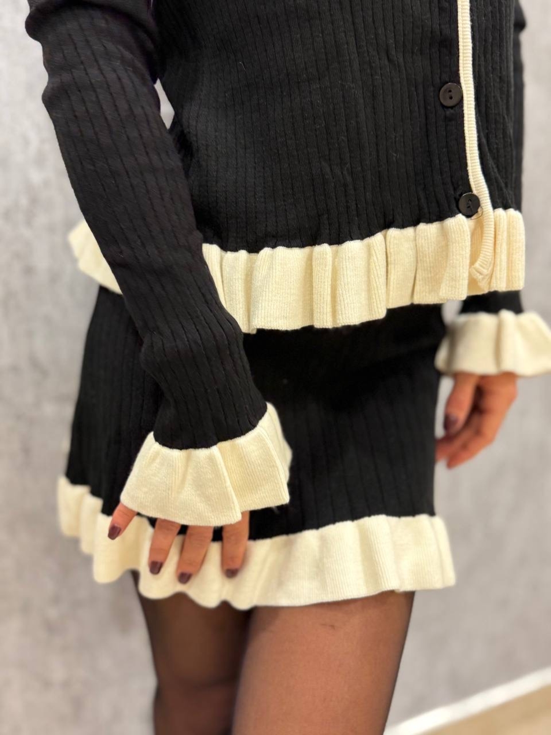 Жилетка и пола „Monochrome Chic“ Black