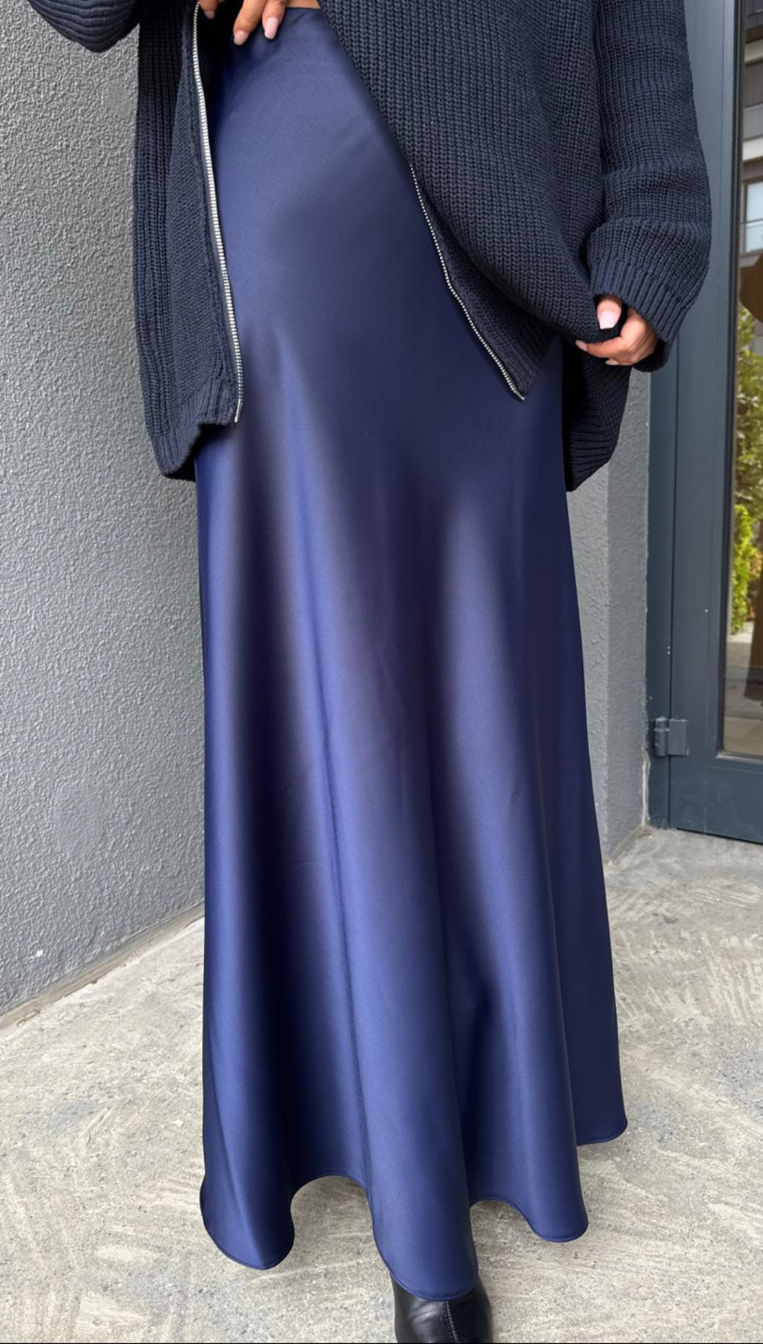 Дълга сатенена пола blue