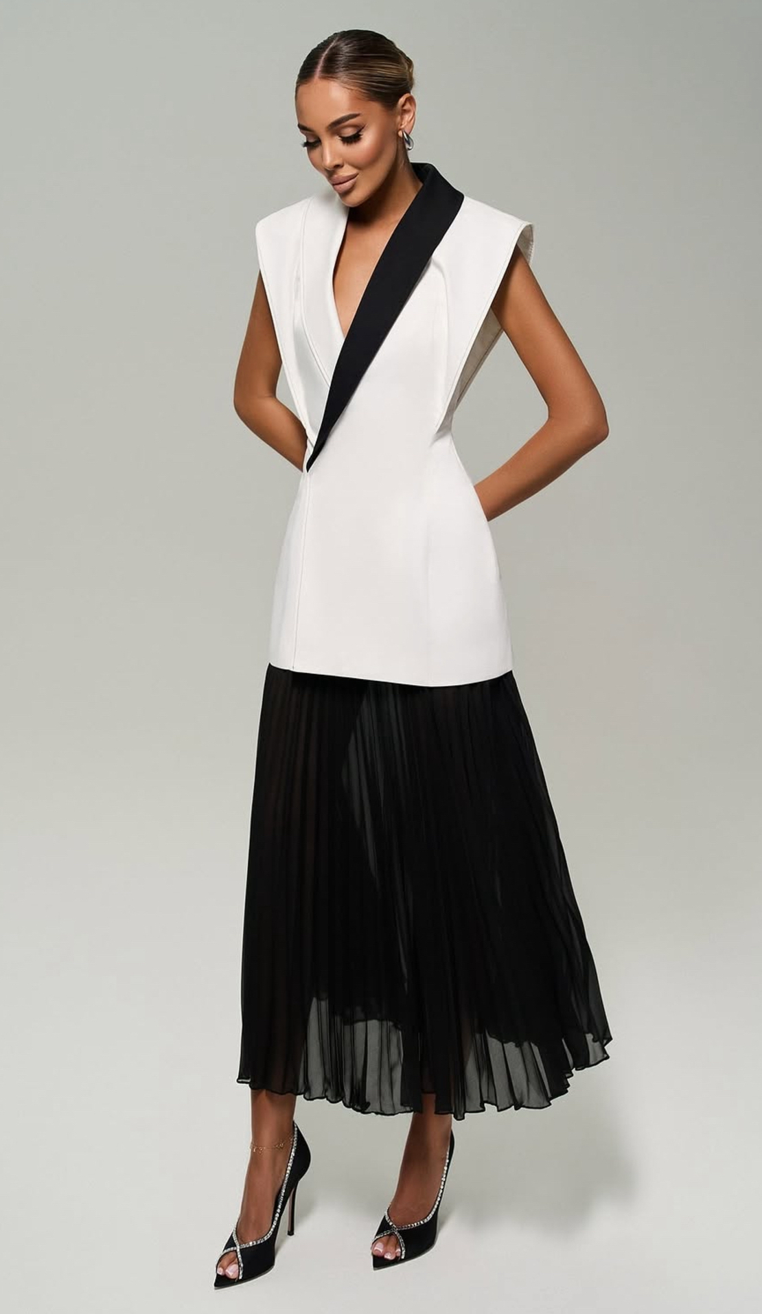 Black & White -  Elegance Dress - Елегантна рокля с контрастна яка и шифонена пола