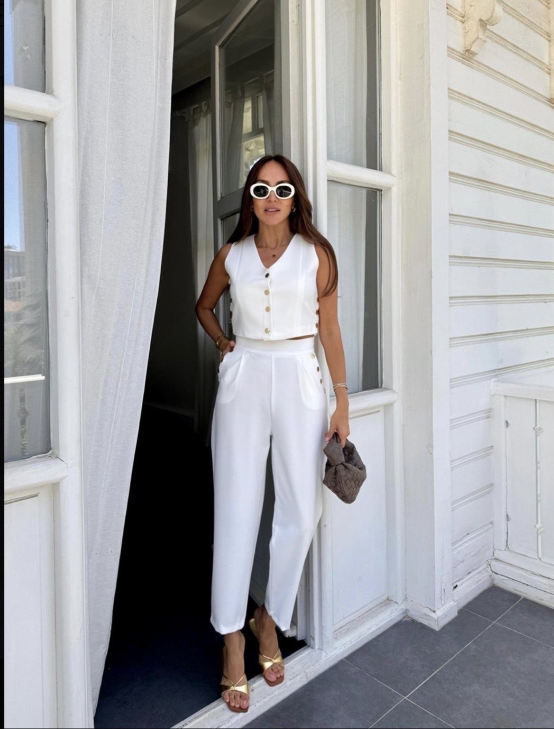Capri Chic White - Комплект топ/елек и панталон с капси