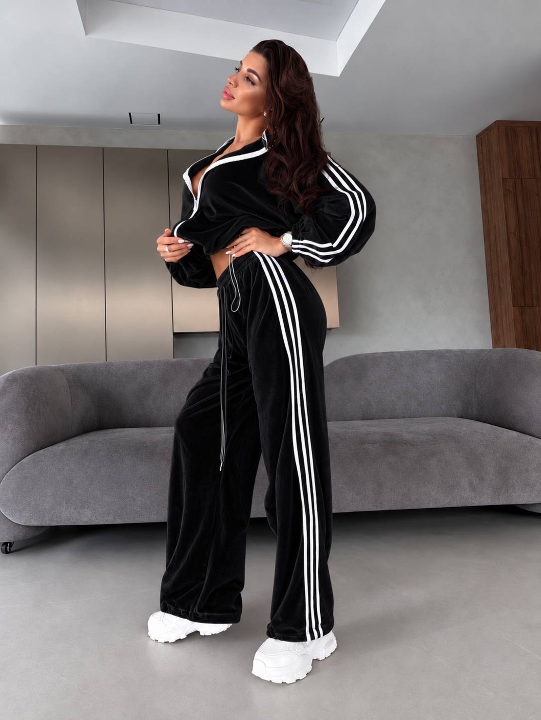 “ Velour contrast Set “ black – спортен екип от мек велур