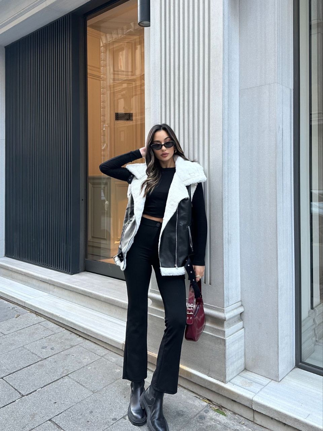 Winter Glow – топъл и стилен кожен елек