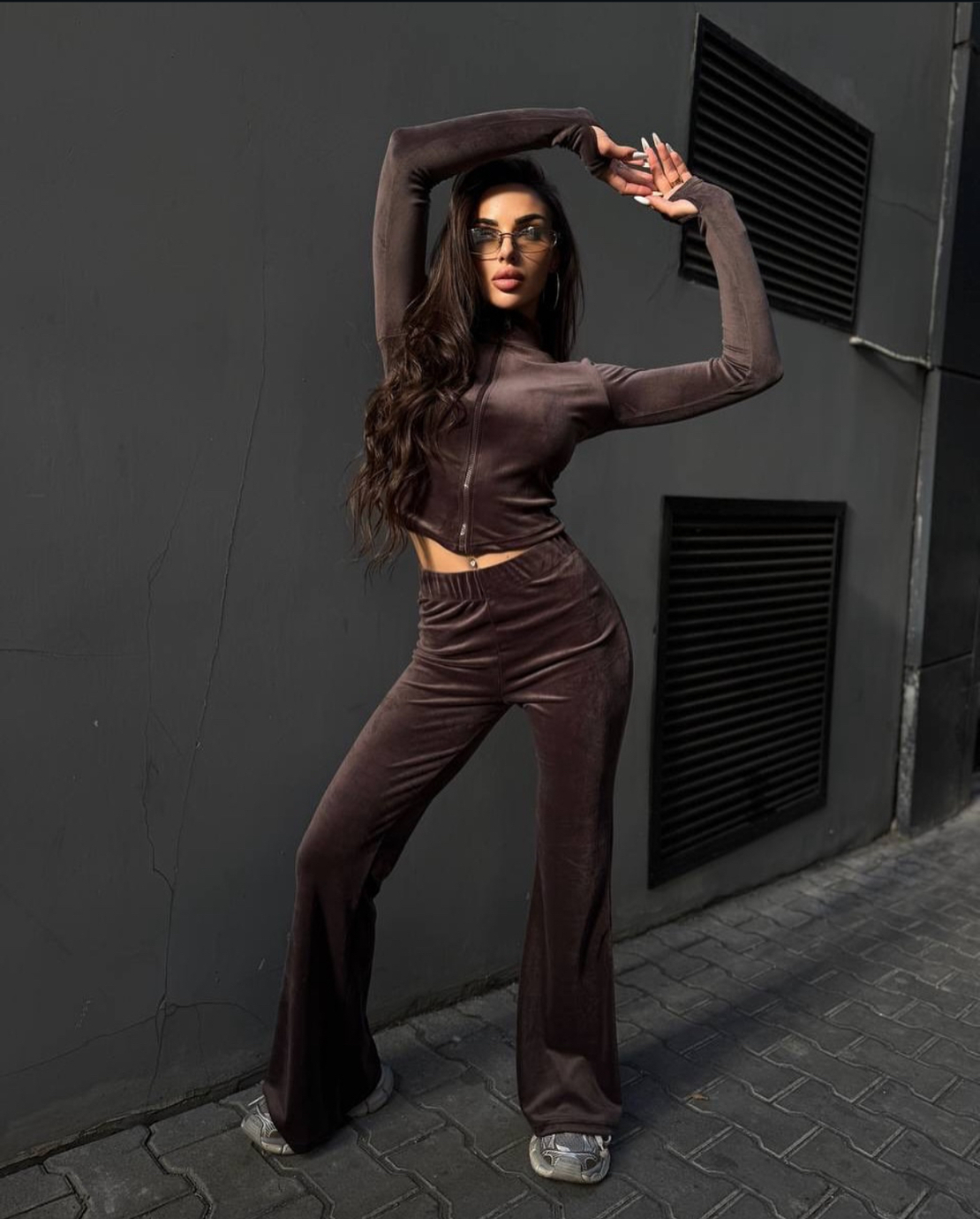 Velour Chic  Brown - спортен екип от кадифе