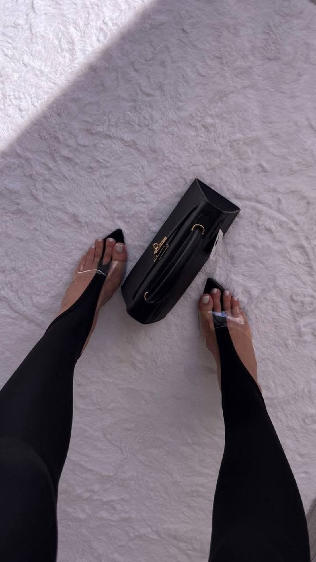 ShapeFlex Black – спортно-елегантен клин с ластик на палеца