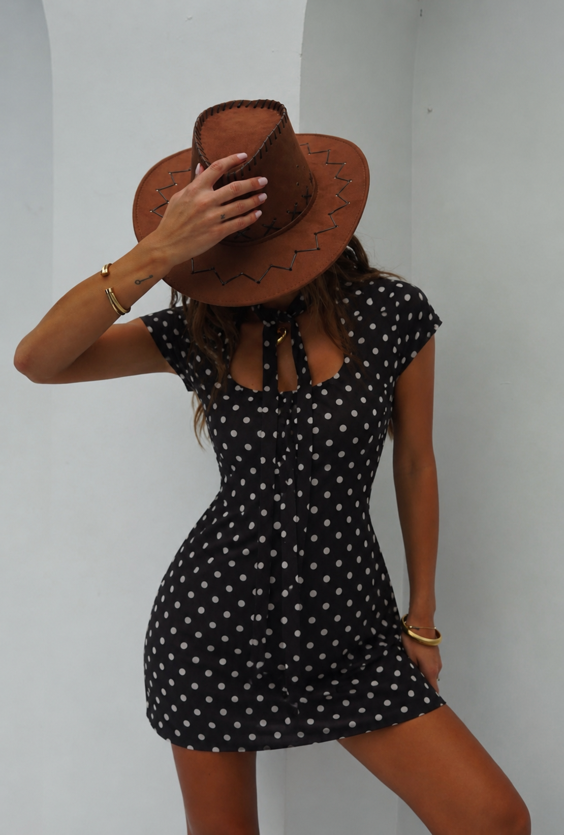 “ Paris Chic” black - Елегантна рокля на точки с връзка