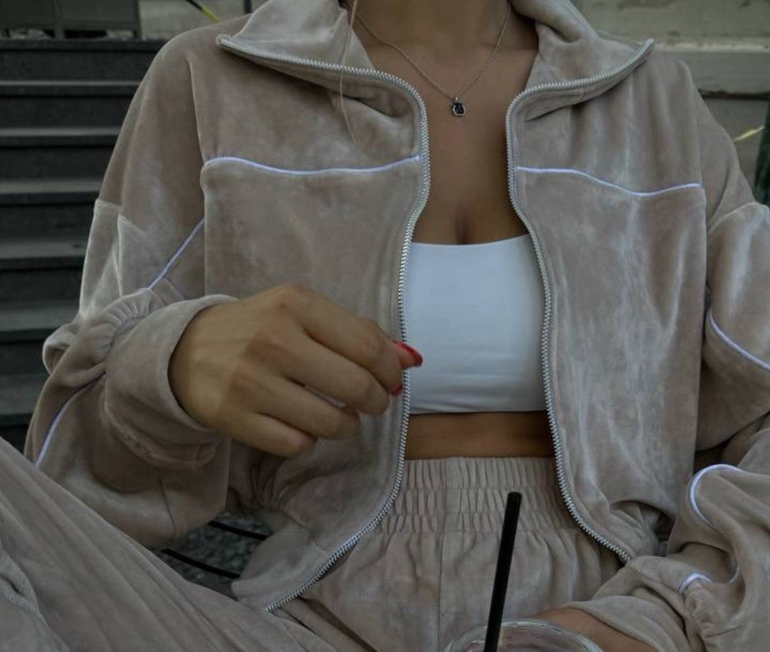 Velour Touch Set Beige – спортен екип от мек велур