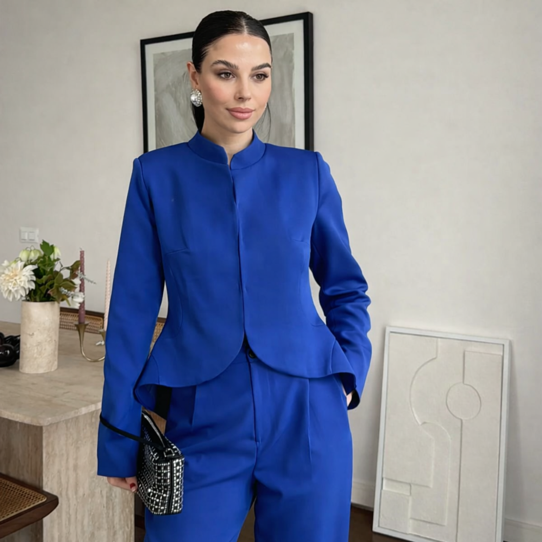 “Royal Blue Elegance” - костюм сако и панталон