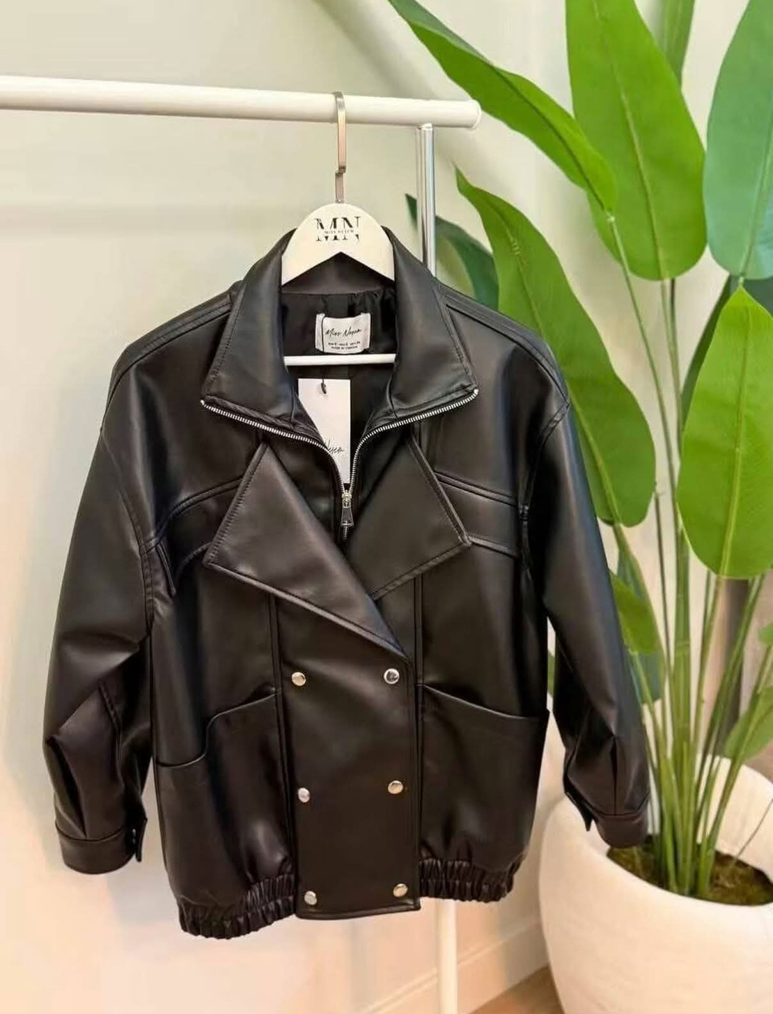 “URBAN EDGE “black – широко издължено кожено яке