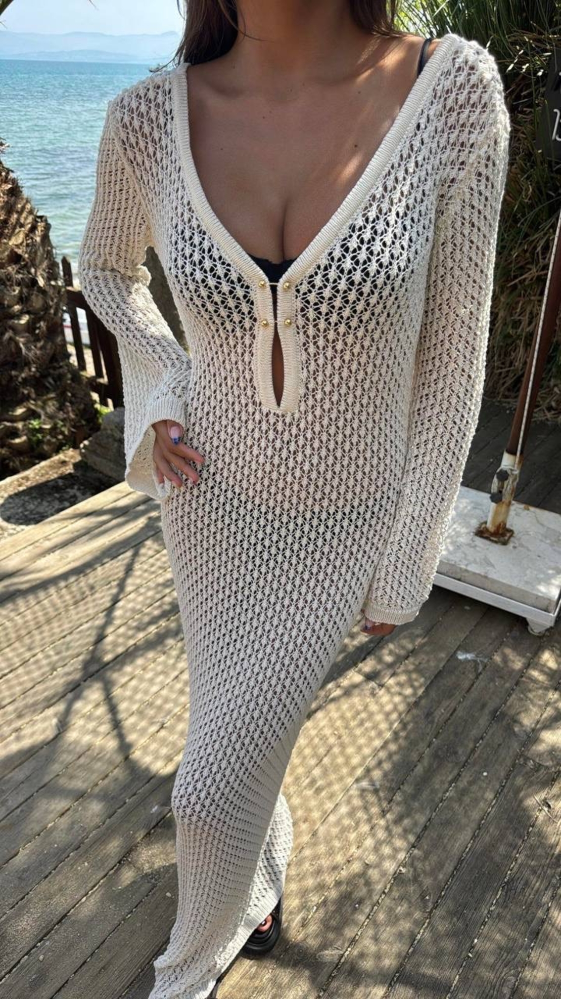 Oceana Backless – дълга плажна рокля с дълъг ръкав и отворен гръб