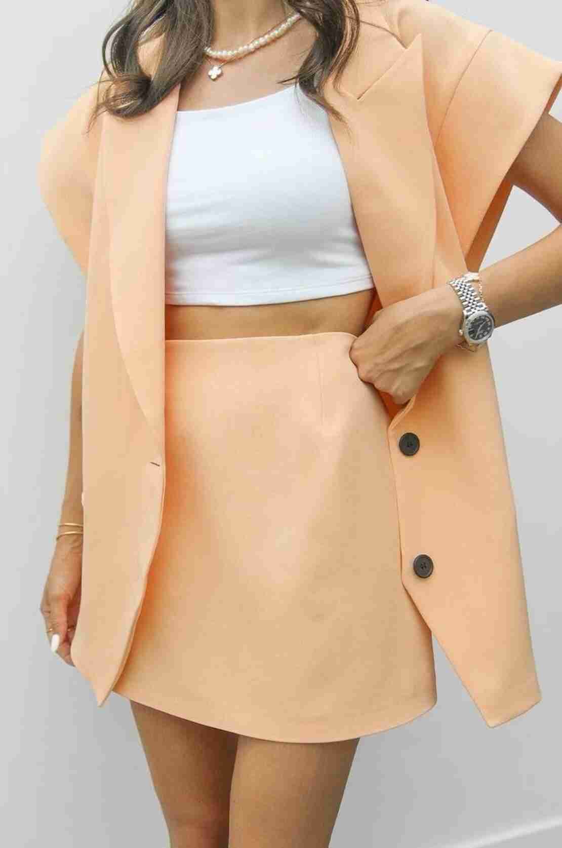 “Bold Elegance” Orange - Елегантен костюм