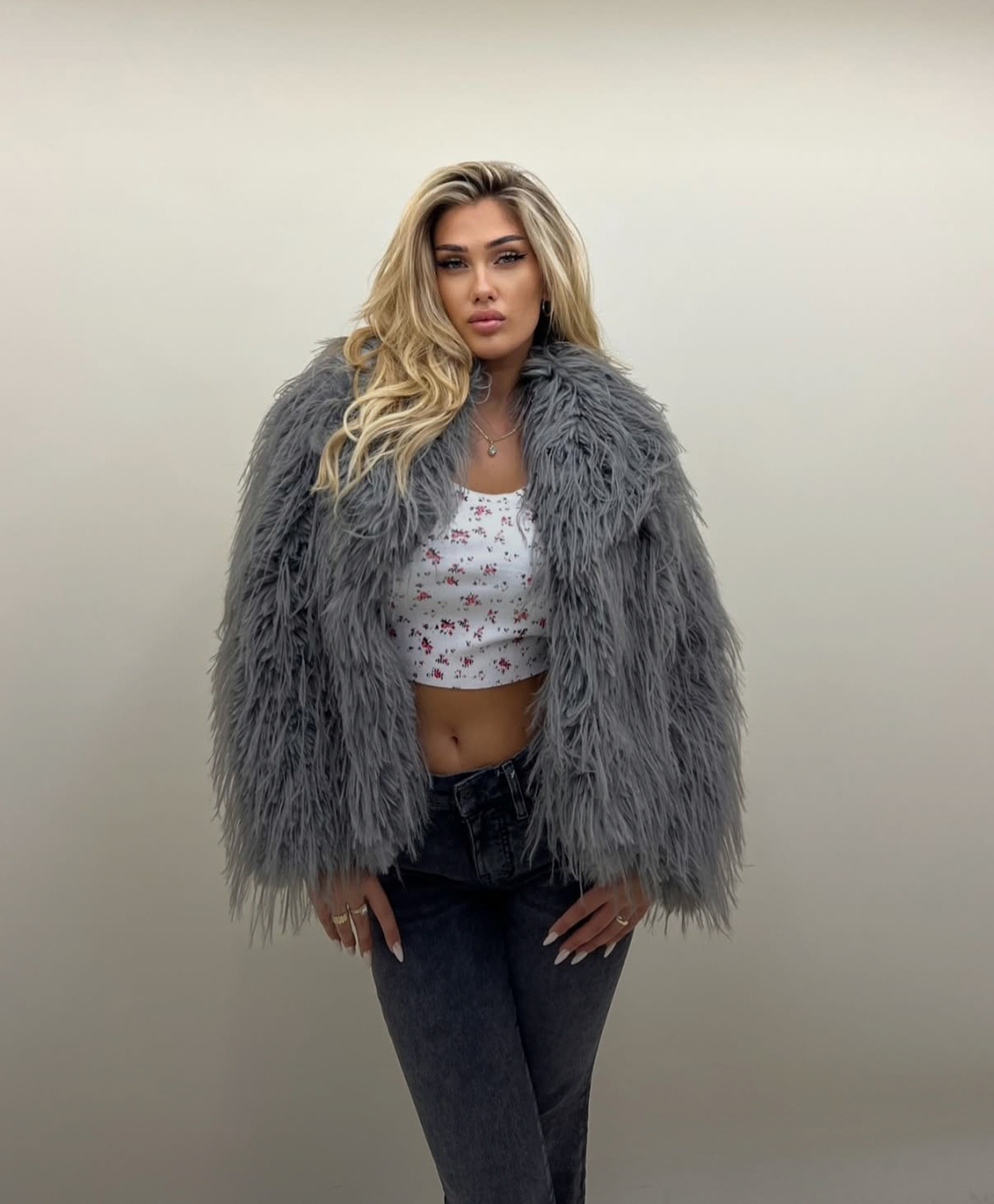 Дългокосместа лама-  палто Grey