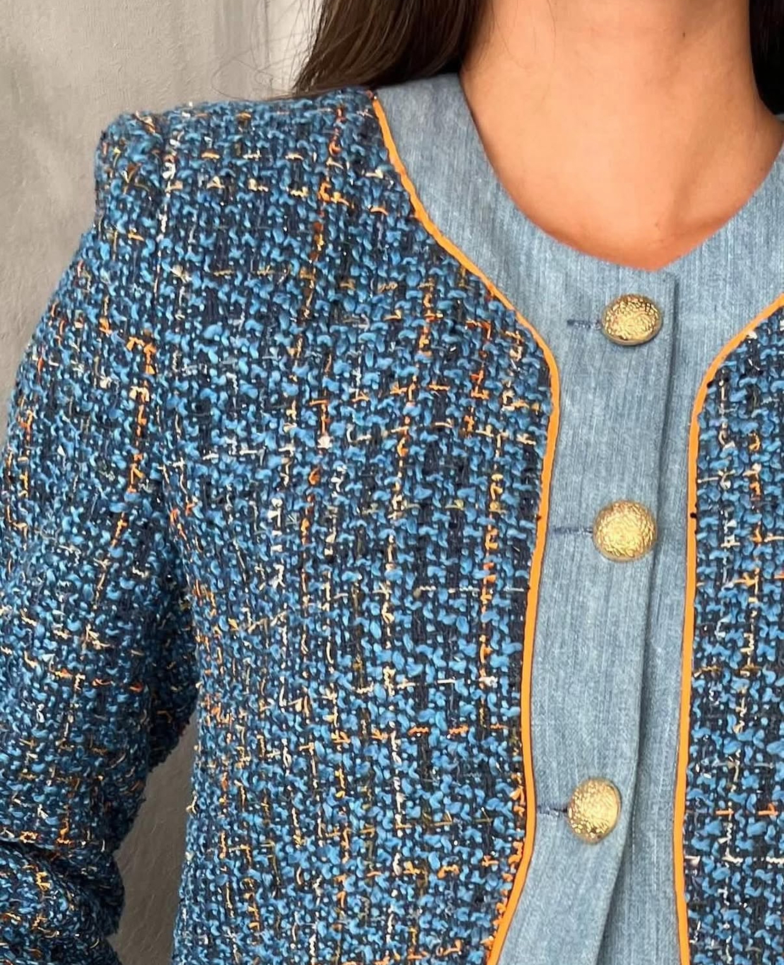 Дамски костюм Букле  „Blue Charm“ – сако и пола