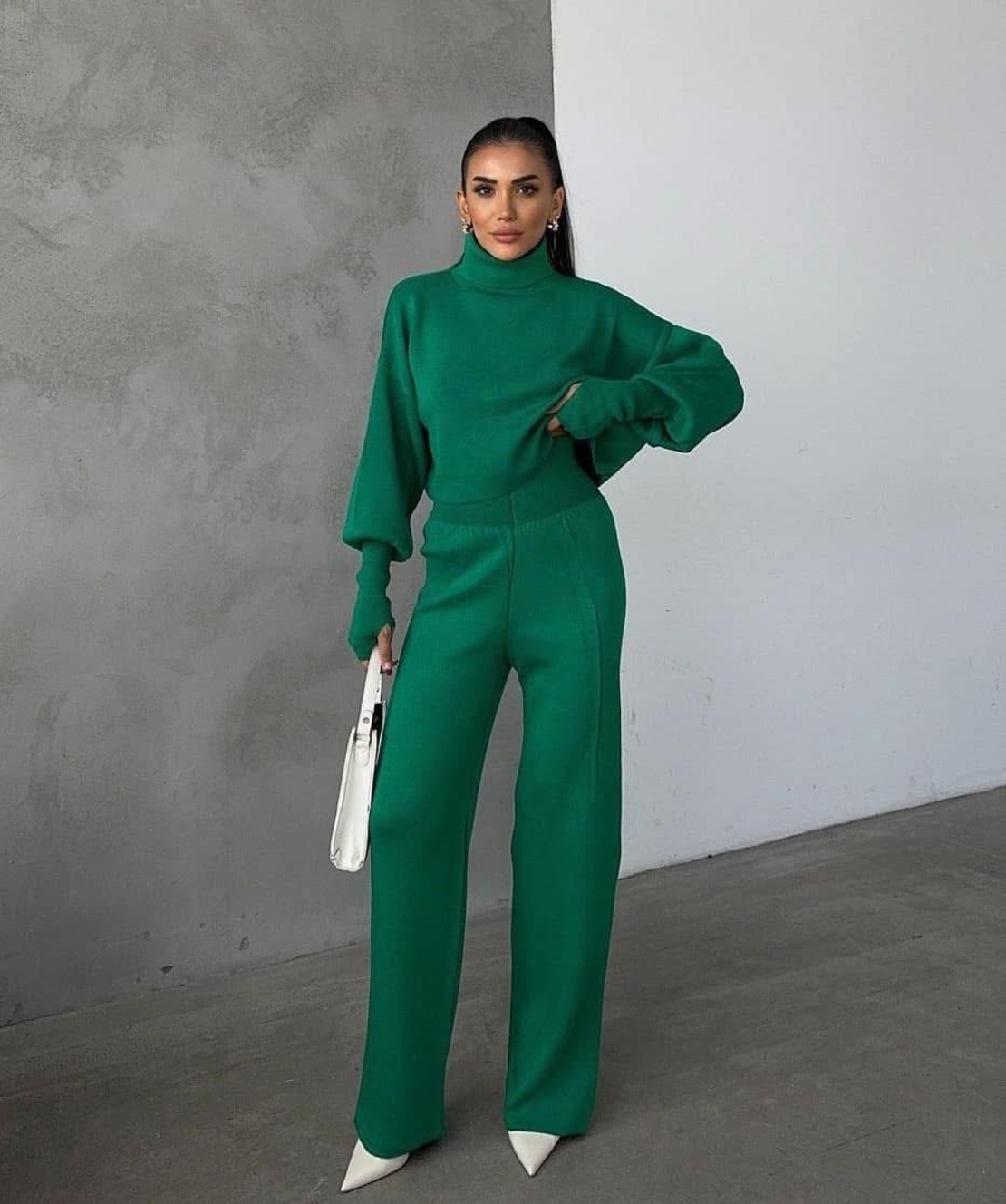 Cozy Elegance Set Green - плетен комплект с пуловер и панталон