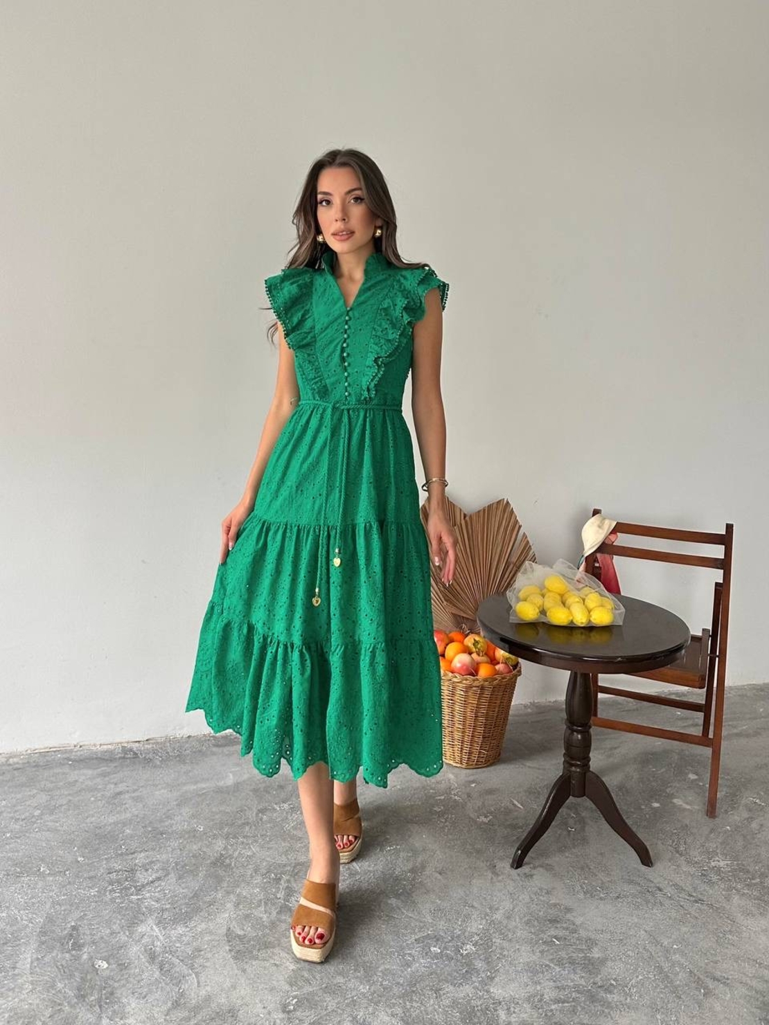 Дълга рокля с английска бродерия Green