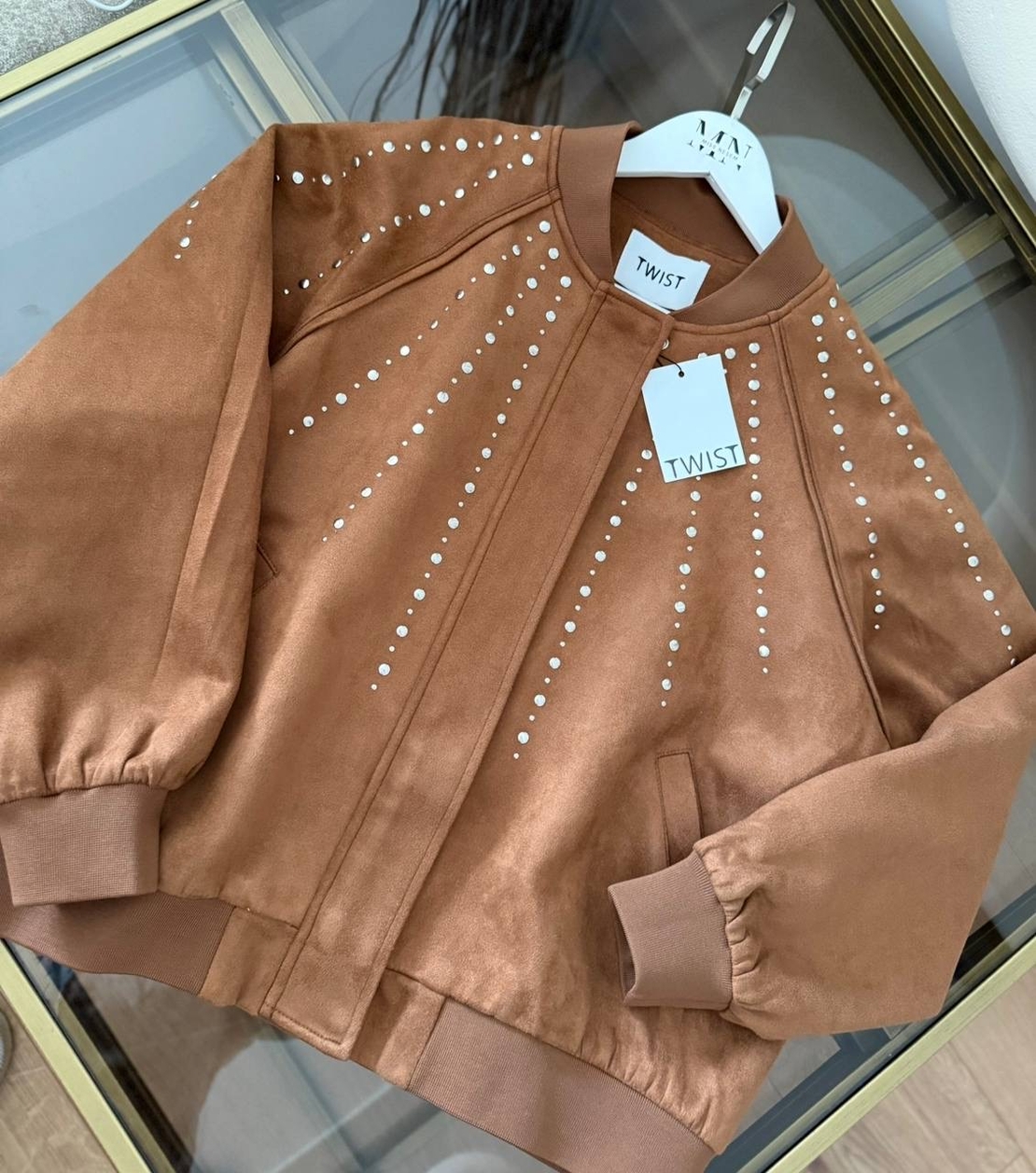 Bomber Chic Brown - яке/бомбър от набук с кабзи