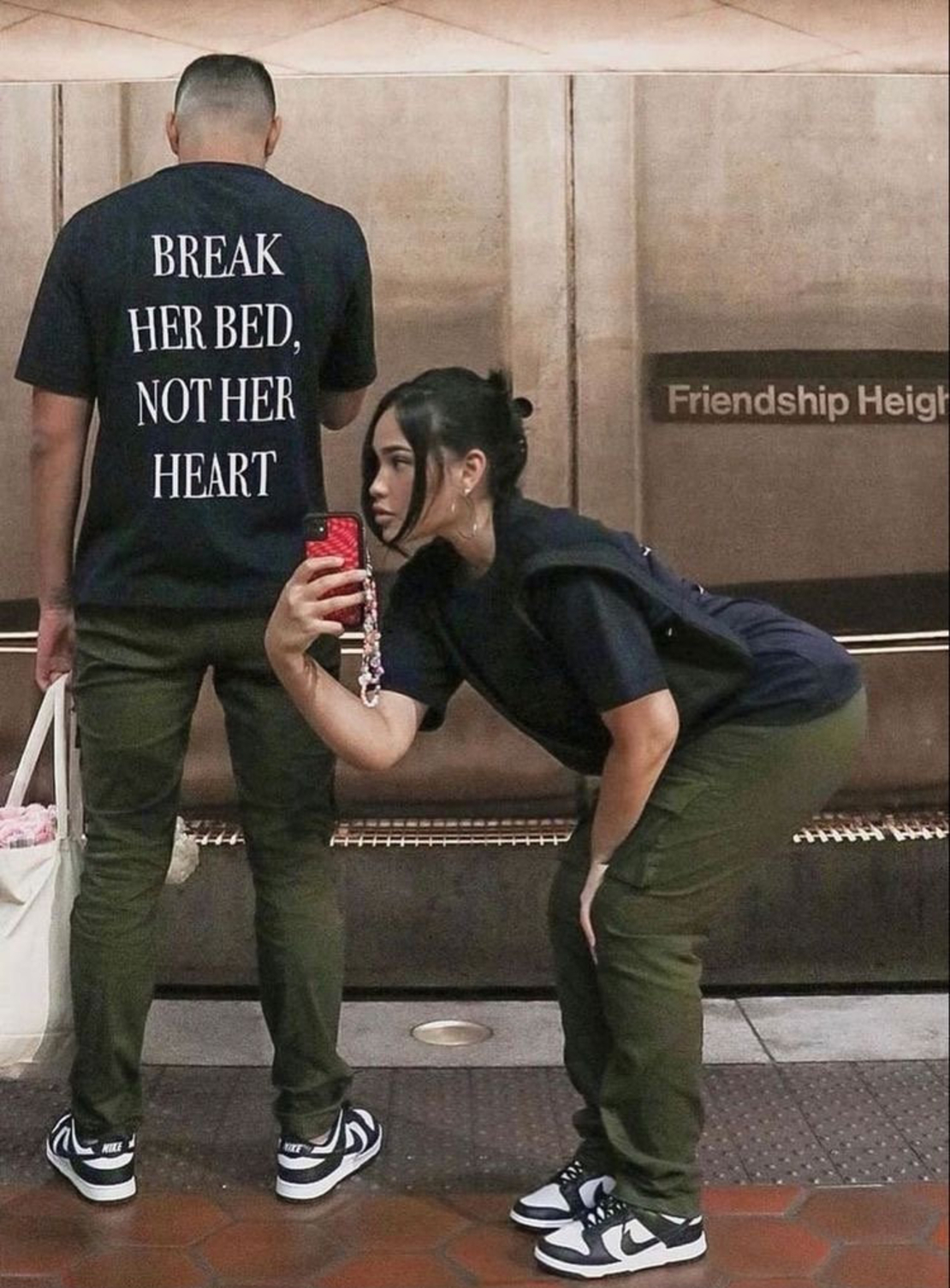 “Break her bed” тениска