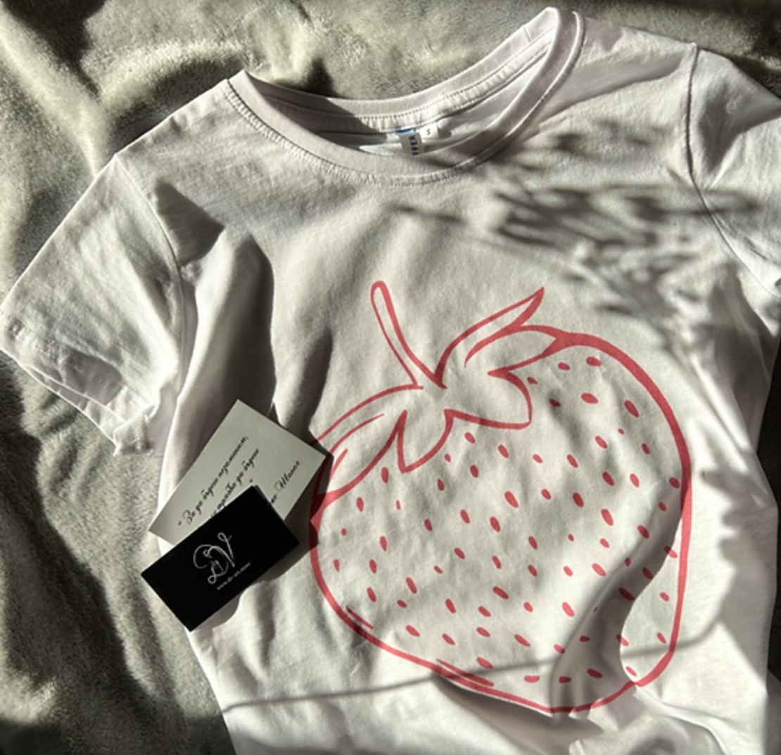 “Strawberry” тениска